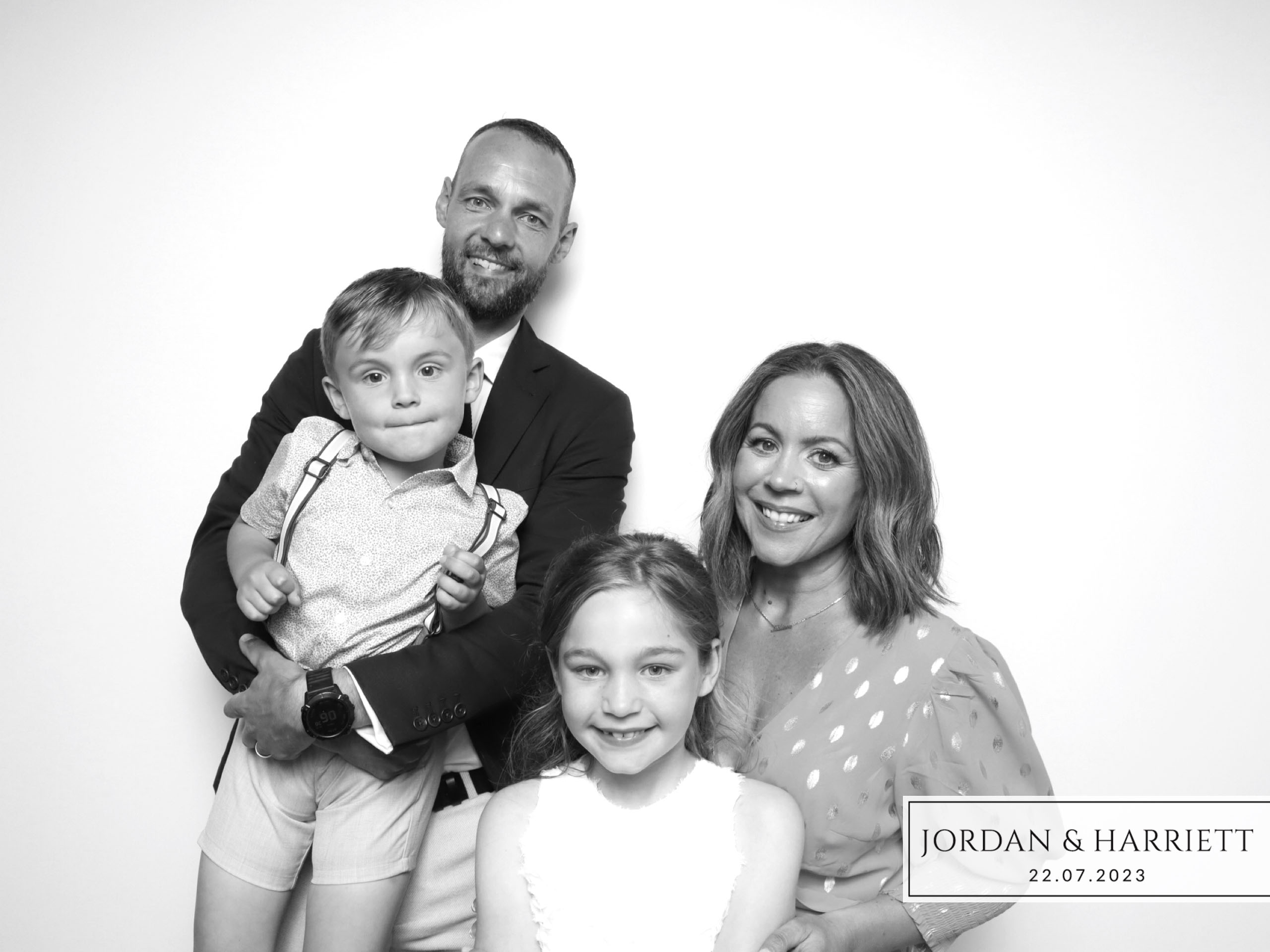 Jordan & Harriett | View more photos from the event at images.mobile-photo-booth.com/u/MobilePhotoBoothUK/Jordan-Harriett