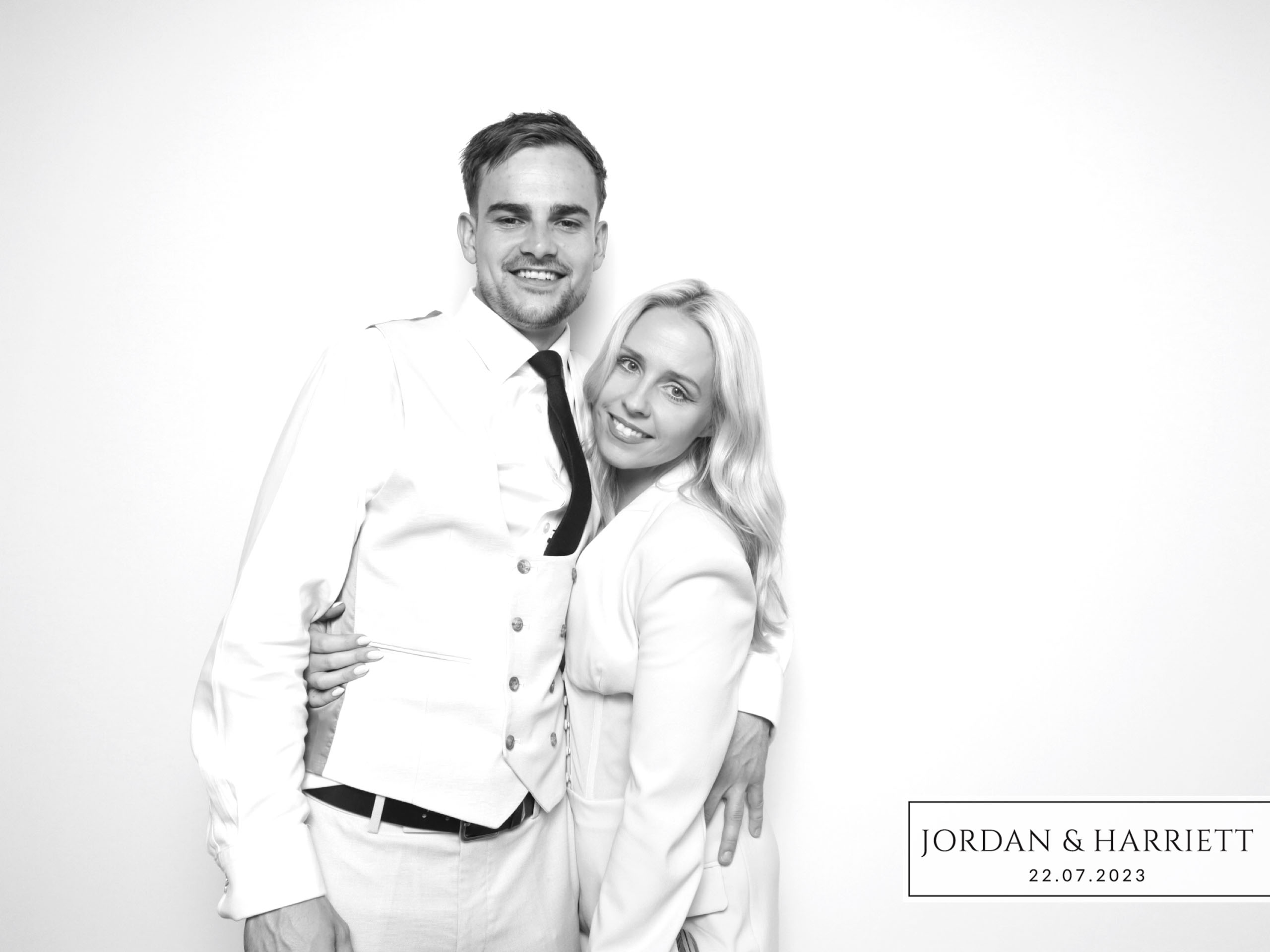 Jordan & Harriett | View more photos from the event at images.mobile-photo-booth.com/u/MobilePhotoBoothUK/Jordan-Harriett