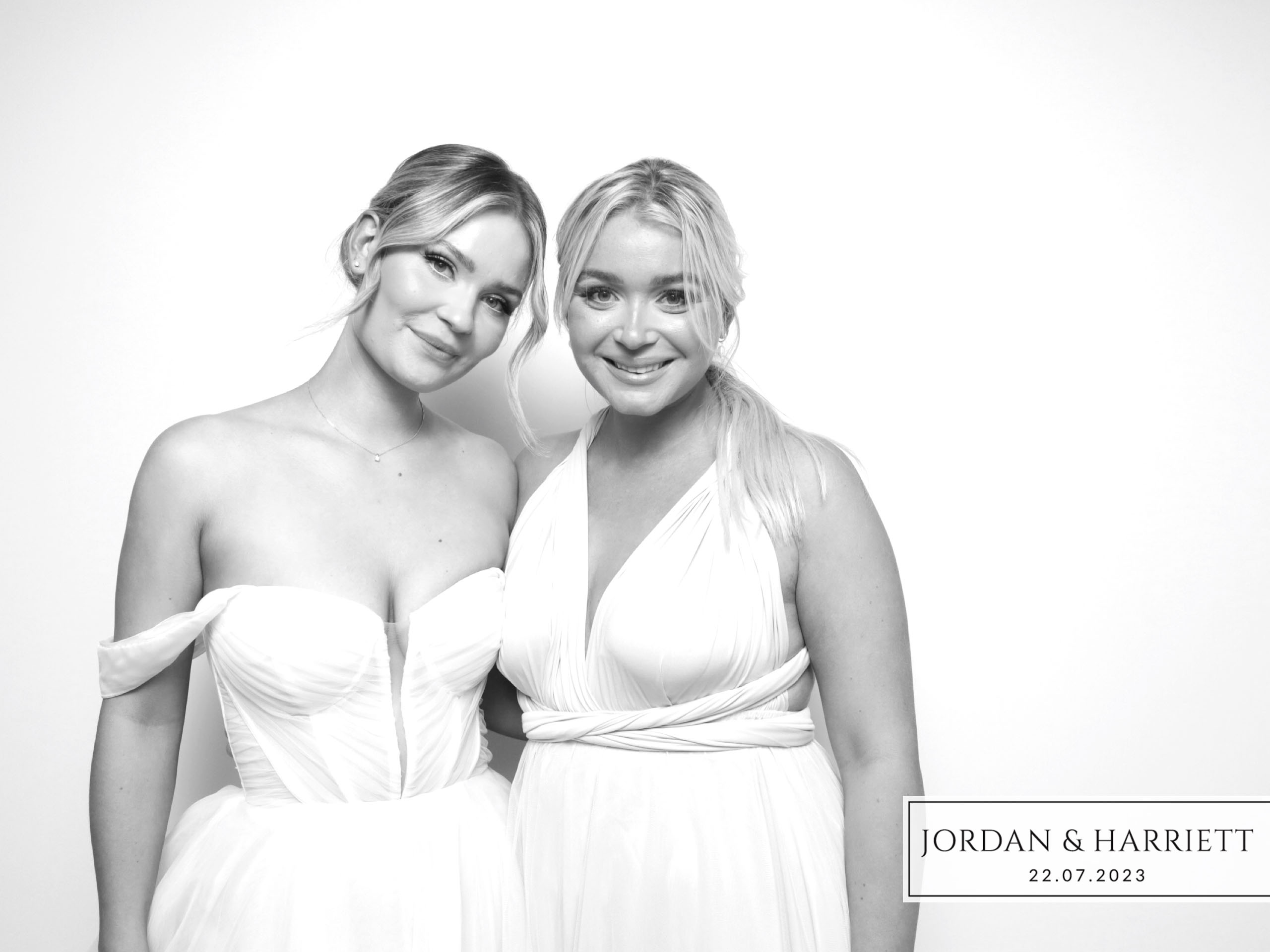 Jordan & Harriett | View more photos from the event at images.mobile-photo-booth.com/u/MobilePhotoBoothUK/Jordan-Harriett