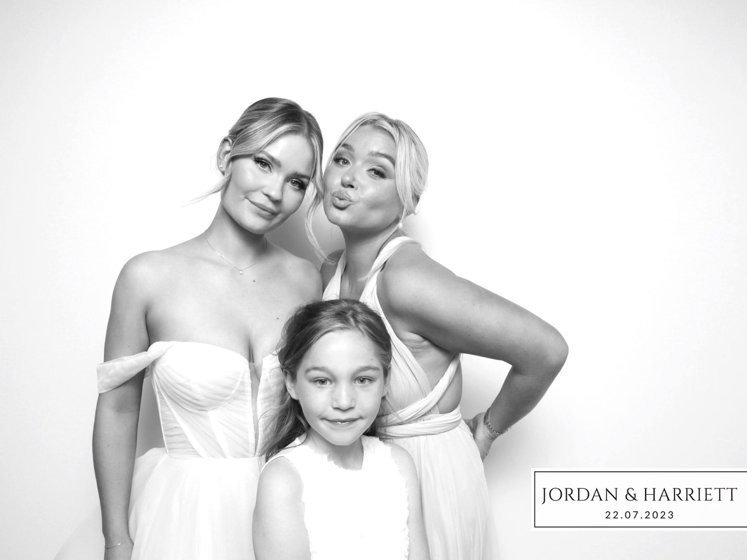 Jordan & Harriett | View more photos from the event at images.mobile-photo-booth.com/u/MobilePhotoBoothUK/Jordan-Harriett