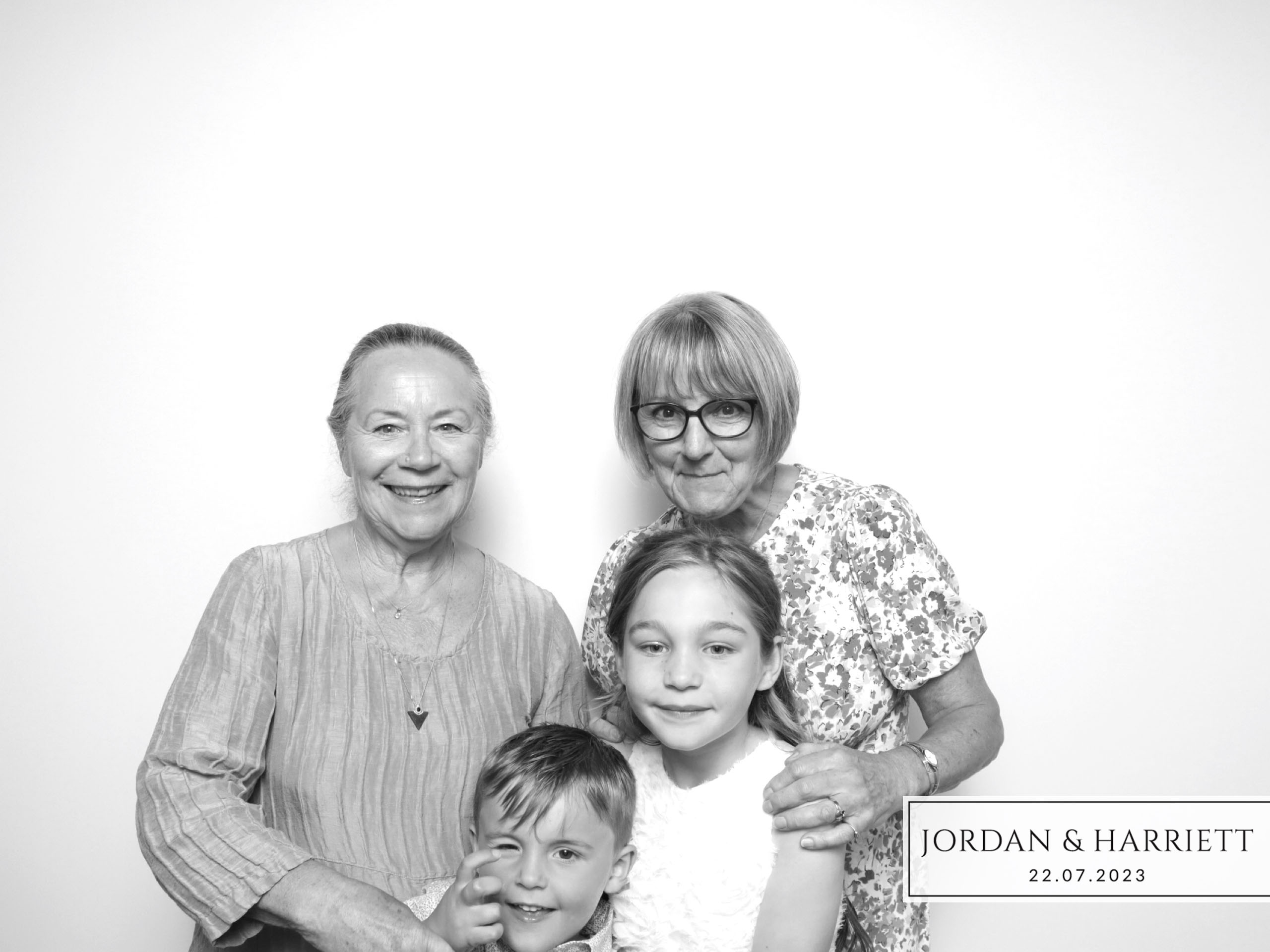 Jordan & Harriett | View more photos from the event at images.mobile-photo-booth.com/u/MobilePhotoBoothUK/Jordan-Harriett
