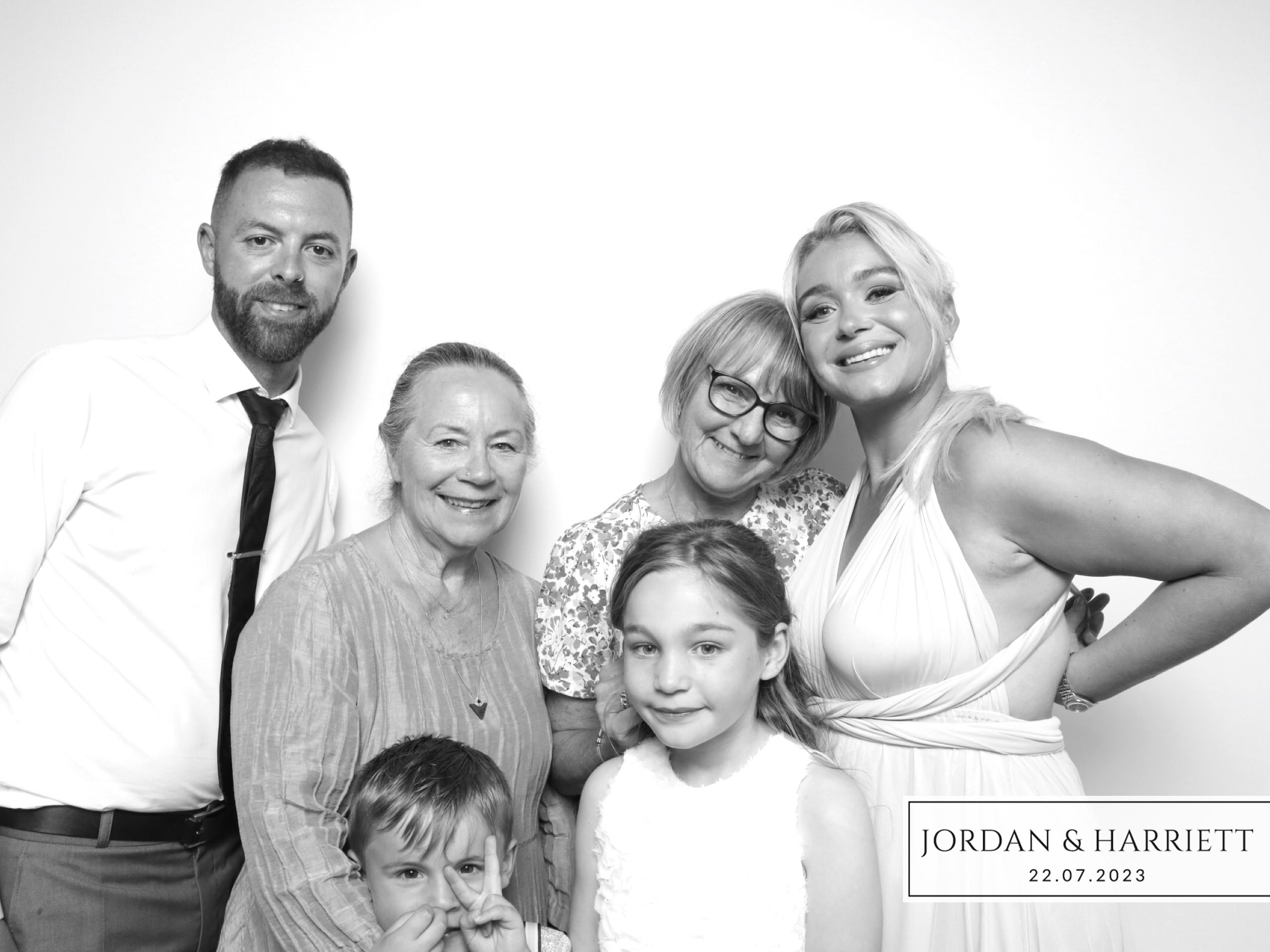 Jordan & Harriett | View more photos from the event at images.mobile-photo-booth.com/u/MobilePhotoBoothUK/Jordan-Harriett