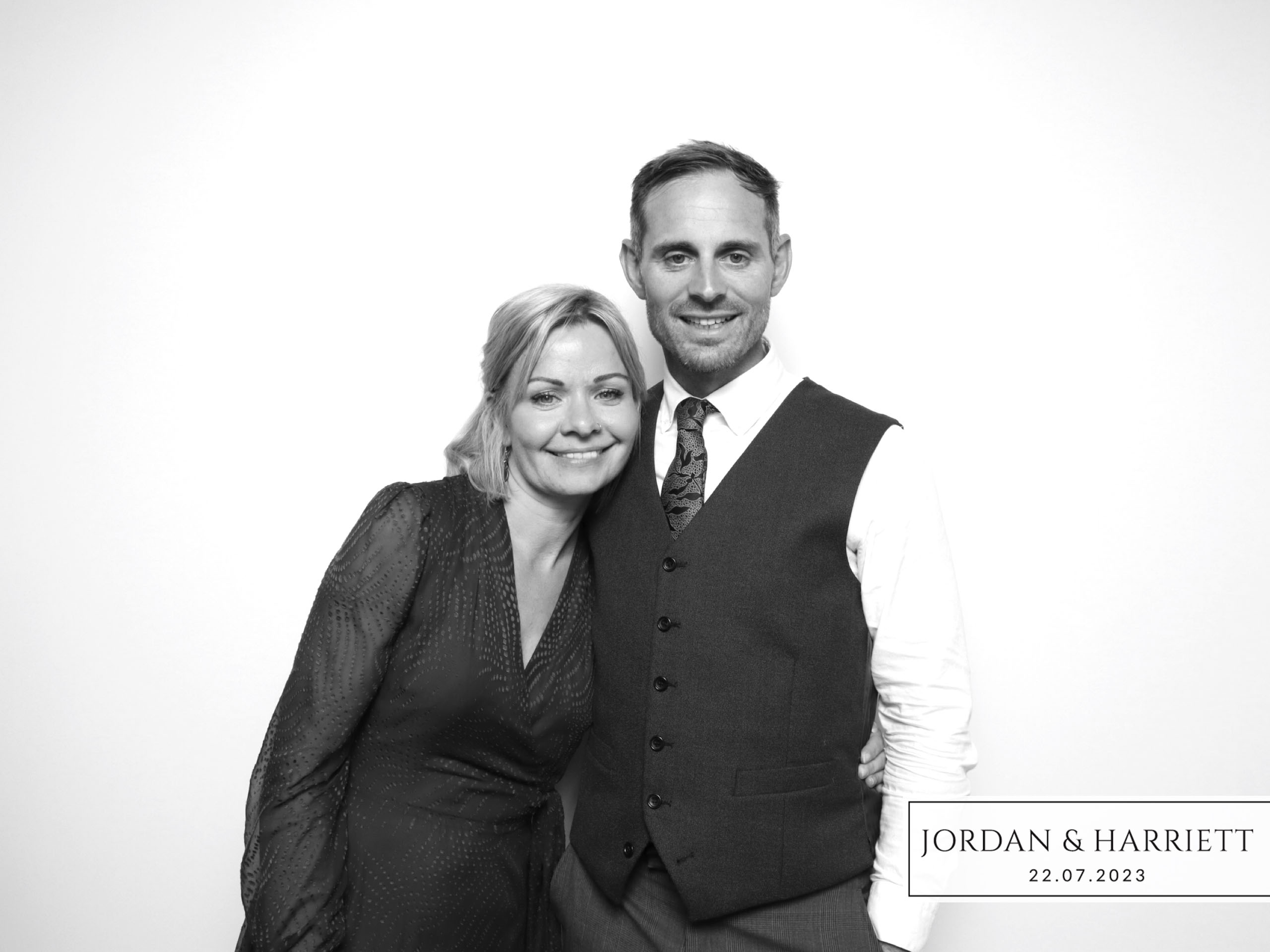 Jordan & Harriett | View more photos from the event at images.mobile-photo-booth.com/u/MobilePhotoBoothUK/Jordan-Harriett