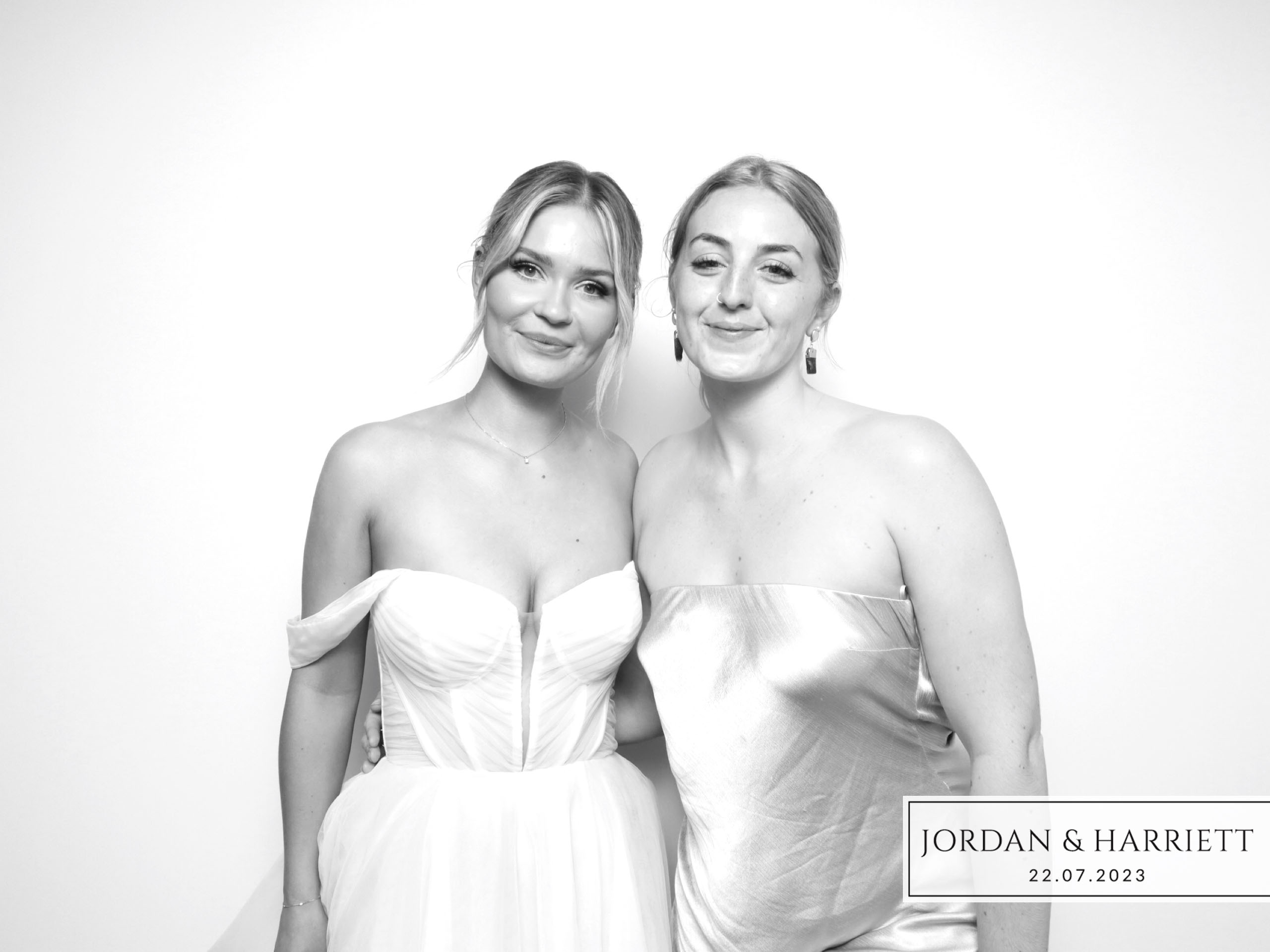 Jordan & Harriett | View more photos from the event at images.mobile-photo-booth.com/u/MobilePhotoBoothUK/Jordan-Harriett