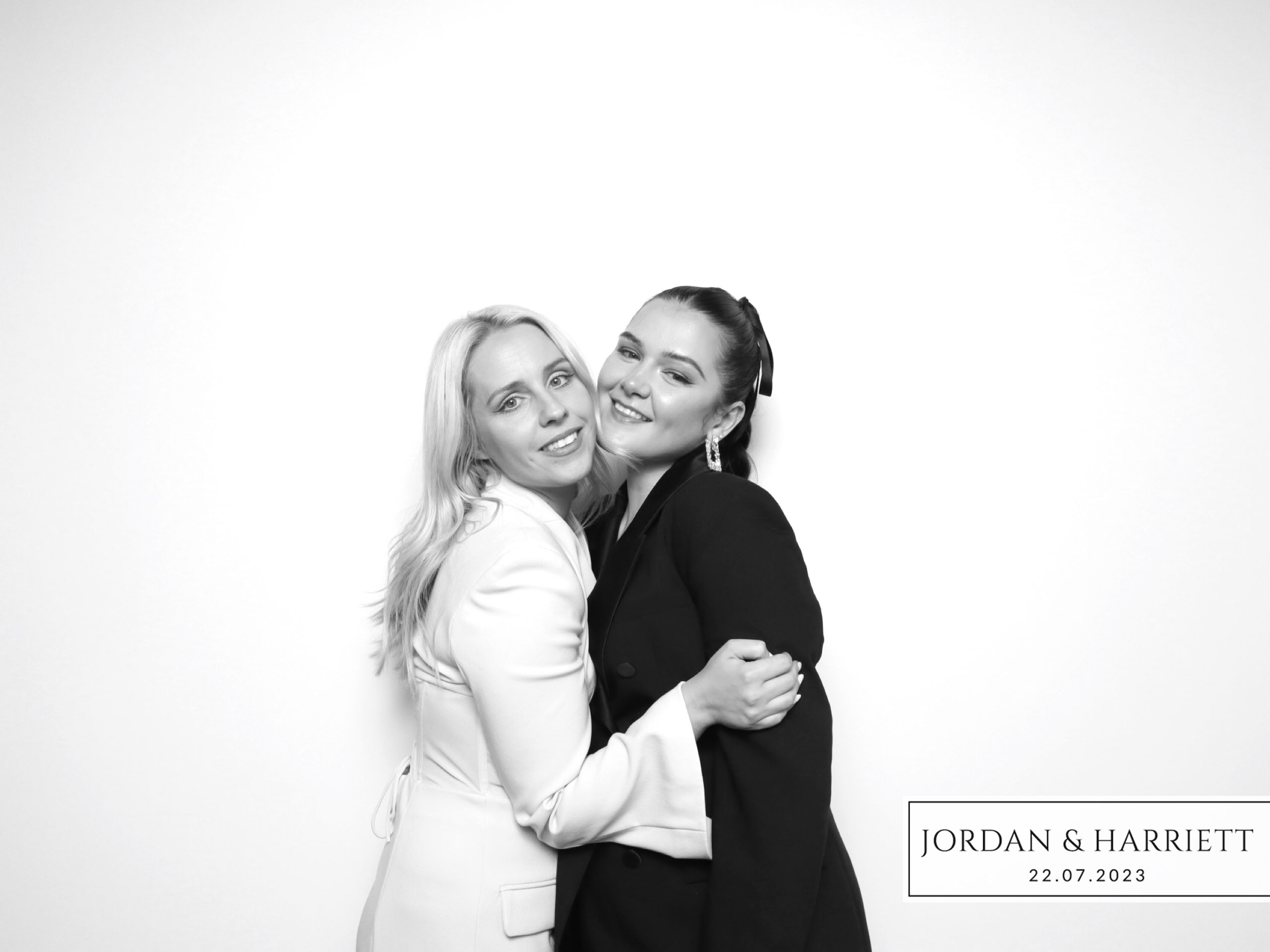 Jordan & Harriett | View more photos from the event at images.mobile-photo-booth.com/u/MobilePhotoBoothUK/Jordan-Harriett