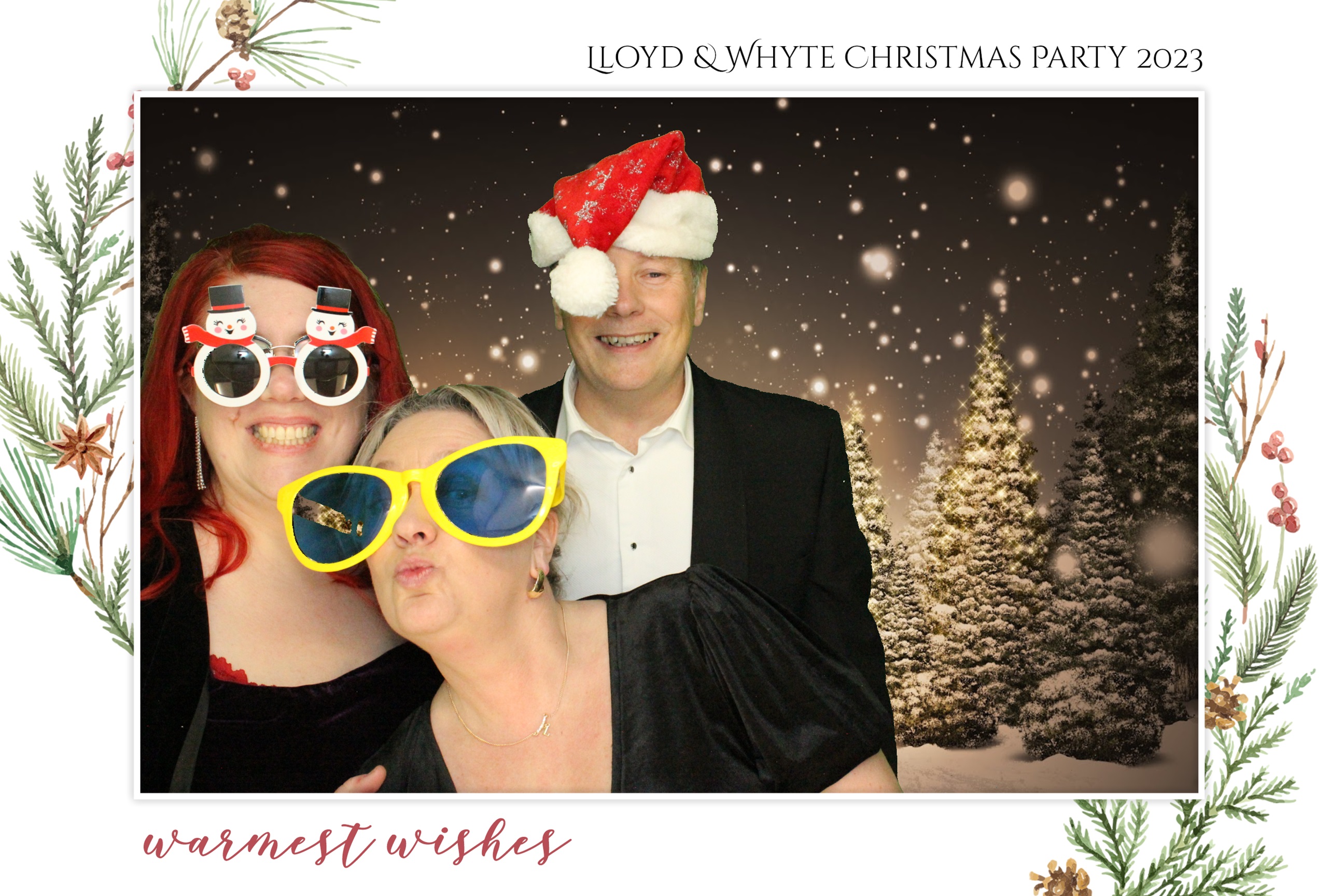 Lloyd & Whyte Christmas Party  | View more photos from the event at images.mobile-photo-booth.com/u/MobilePhotoBoothUK/Lloyd-Whyte-Christmas-Party-0