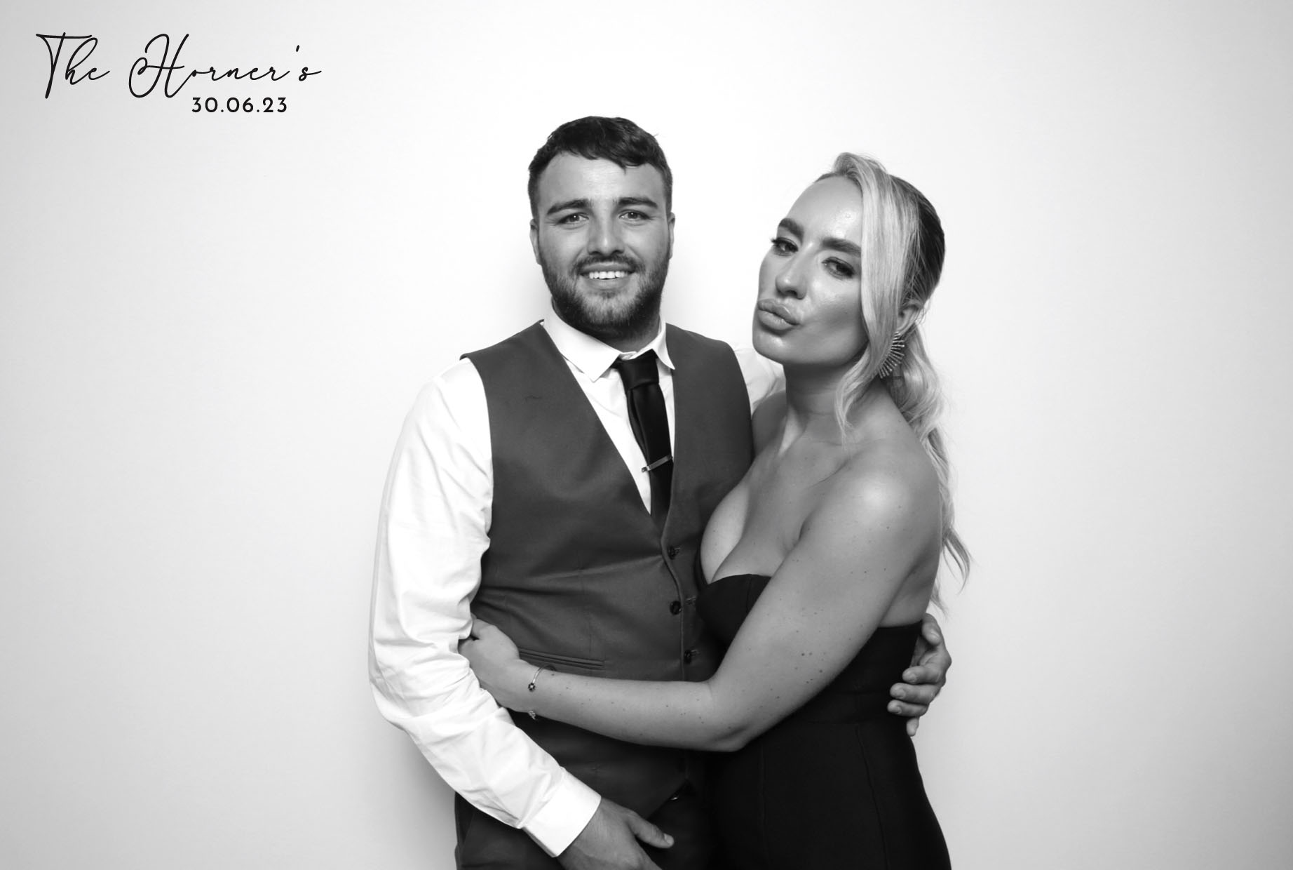Maryam & Chris | View more photos from the event at images.mobile-photo-booth.com/u/MobilePhotoBoothUK/Maryam-Chris