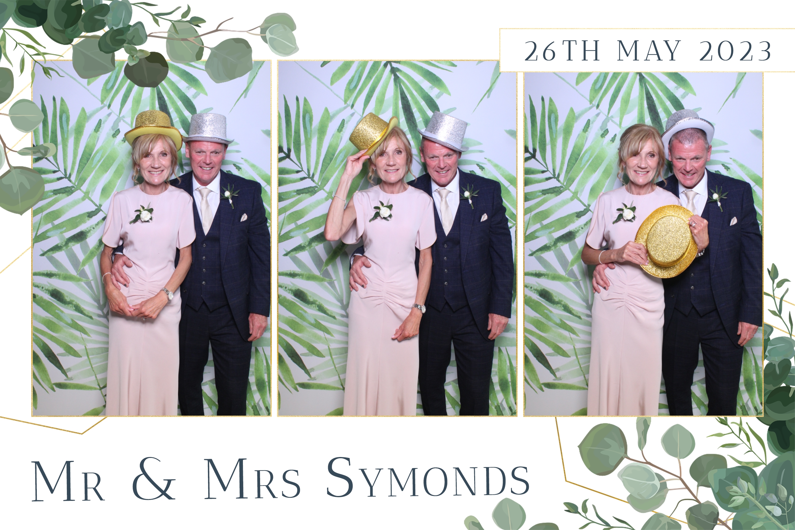 Mr & Mrs Symonds | View more photos from the event at images.mobile-photo-booth.com/u/MobilePhotoBoothUK/Mr-Mrs-Symonds
