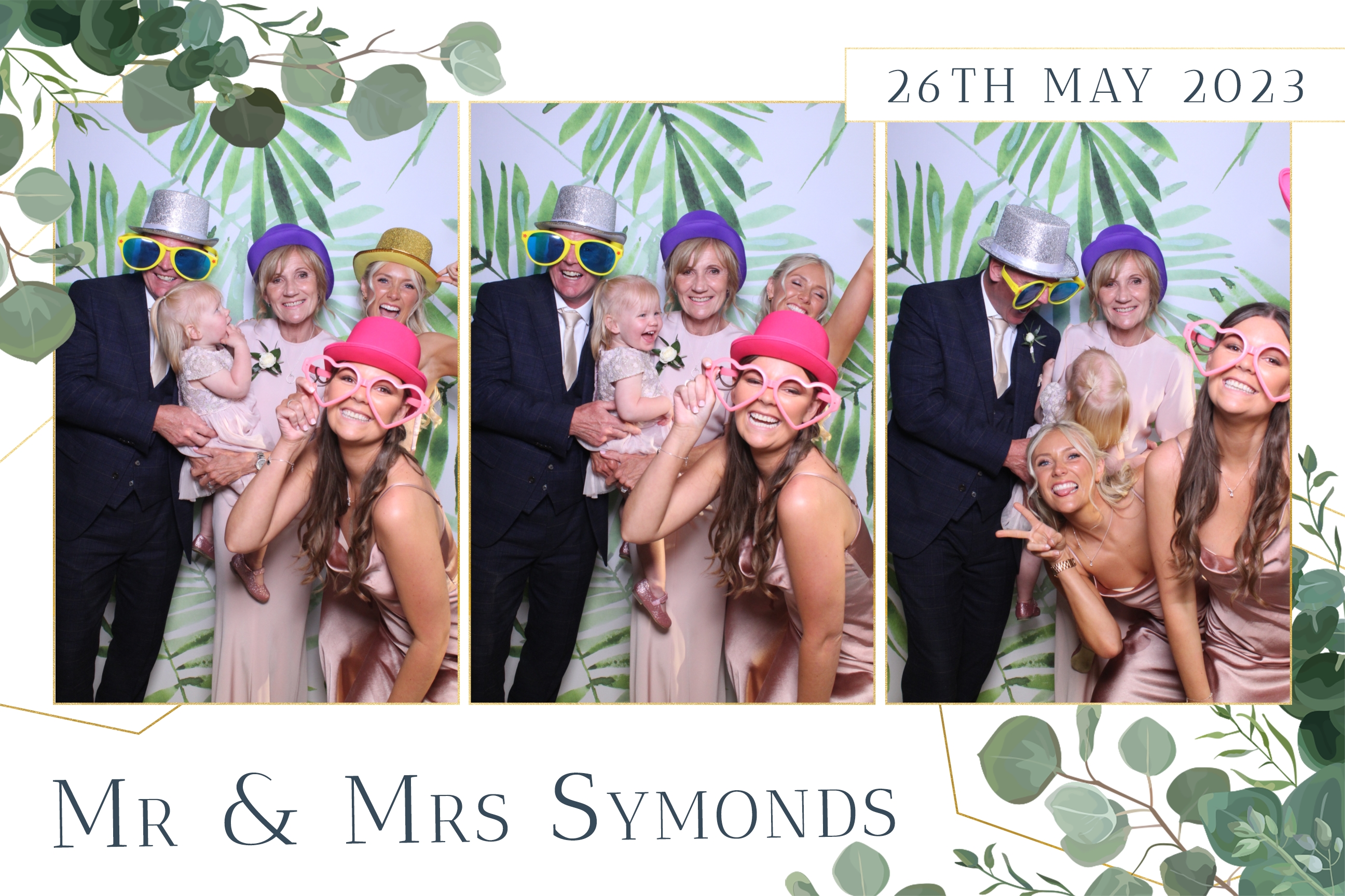 Mr & Mrs Symonds | View more photos from the event at images.mobile-photo-booth.com/u/MobilePhotoBoothUK/Mr-Mrs-Symonds