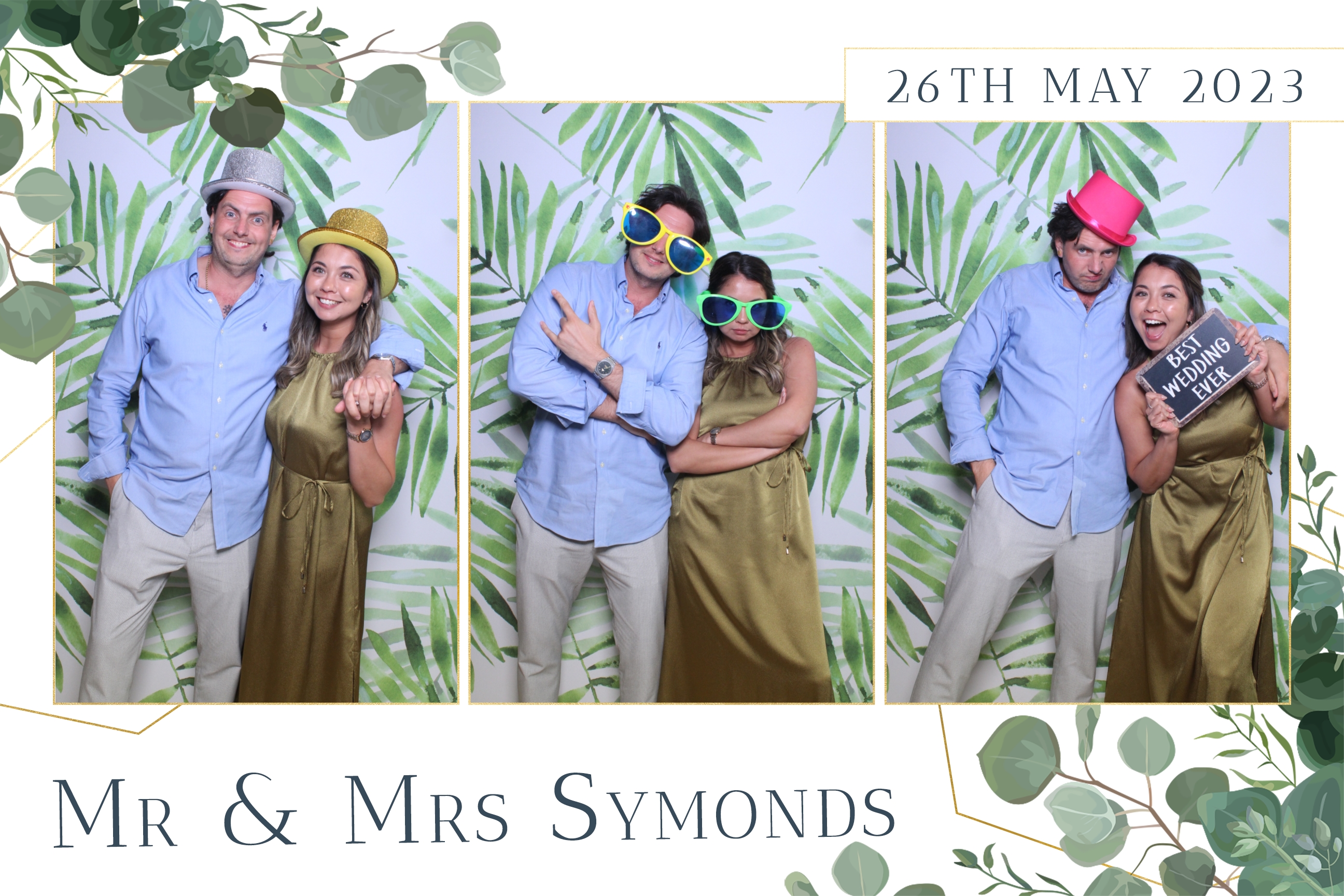 Mr & Mrs Symonds | View more photos from the event at images.mobile-photo-booth.com/u/MobilePhotoBoothUK/Mr-Mrs-Symonds