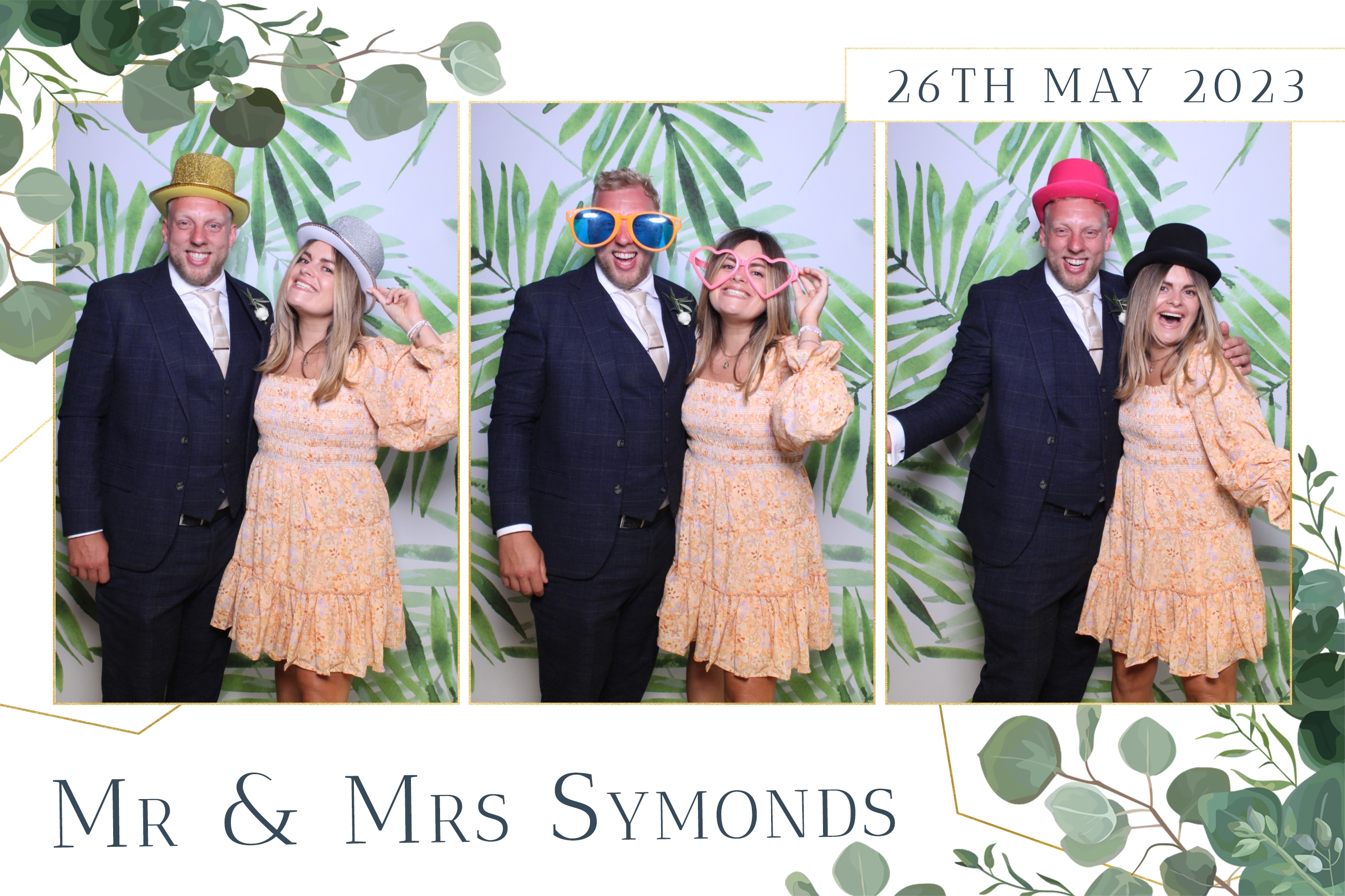 Mr & Mrs Symonds | View more photos from the event at images.mobile-photo-booth.com/u/MobilePhotoBoothUK/Mr-Mrs-Symonds