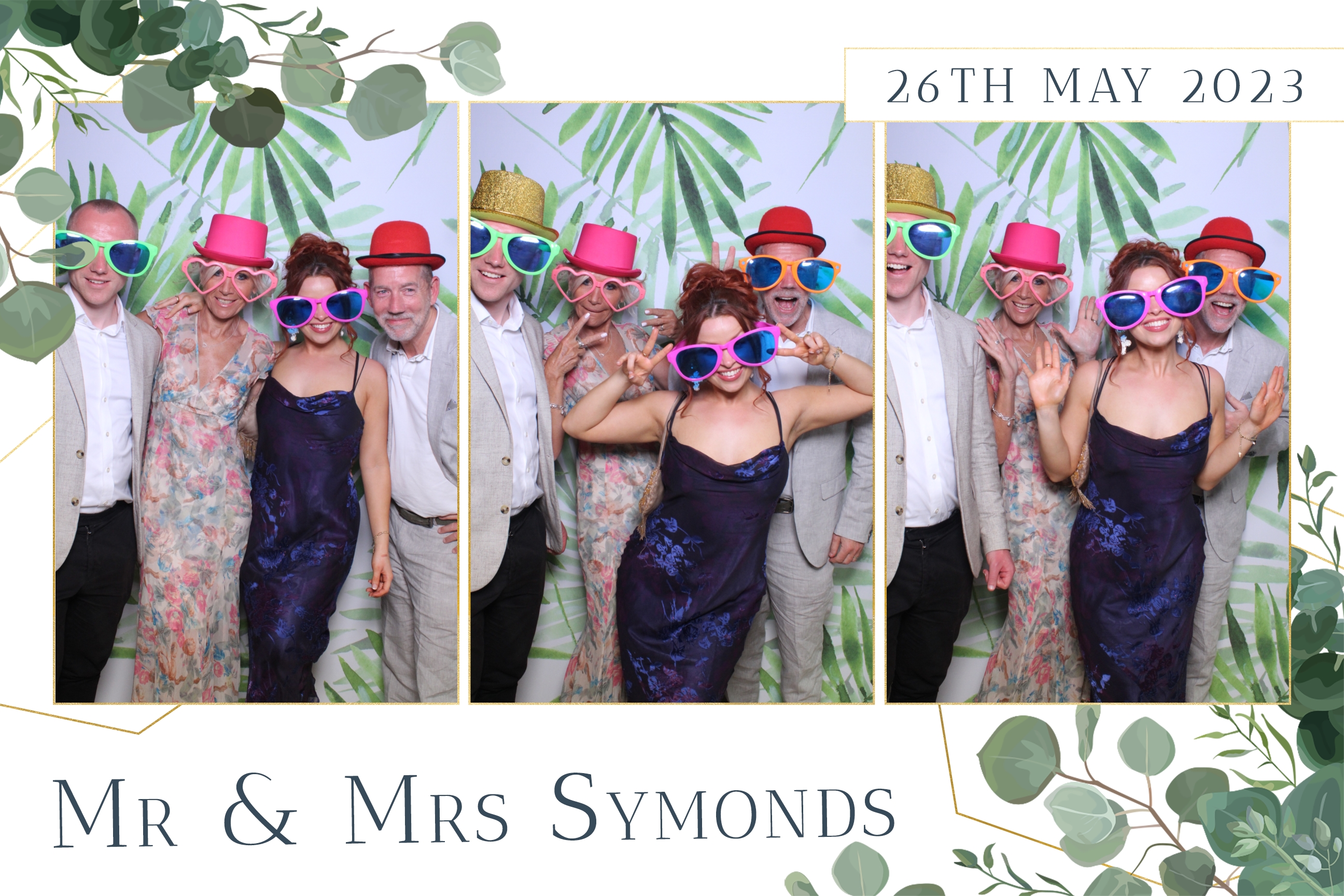 Mr & Mrs Symonds | View more photos from the event at images.mobile-photo-booth.com/u/MobilePhotoBoothUK/Mr-Mrs-Symonds