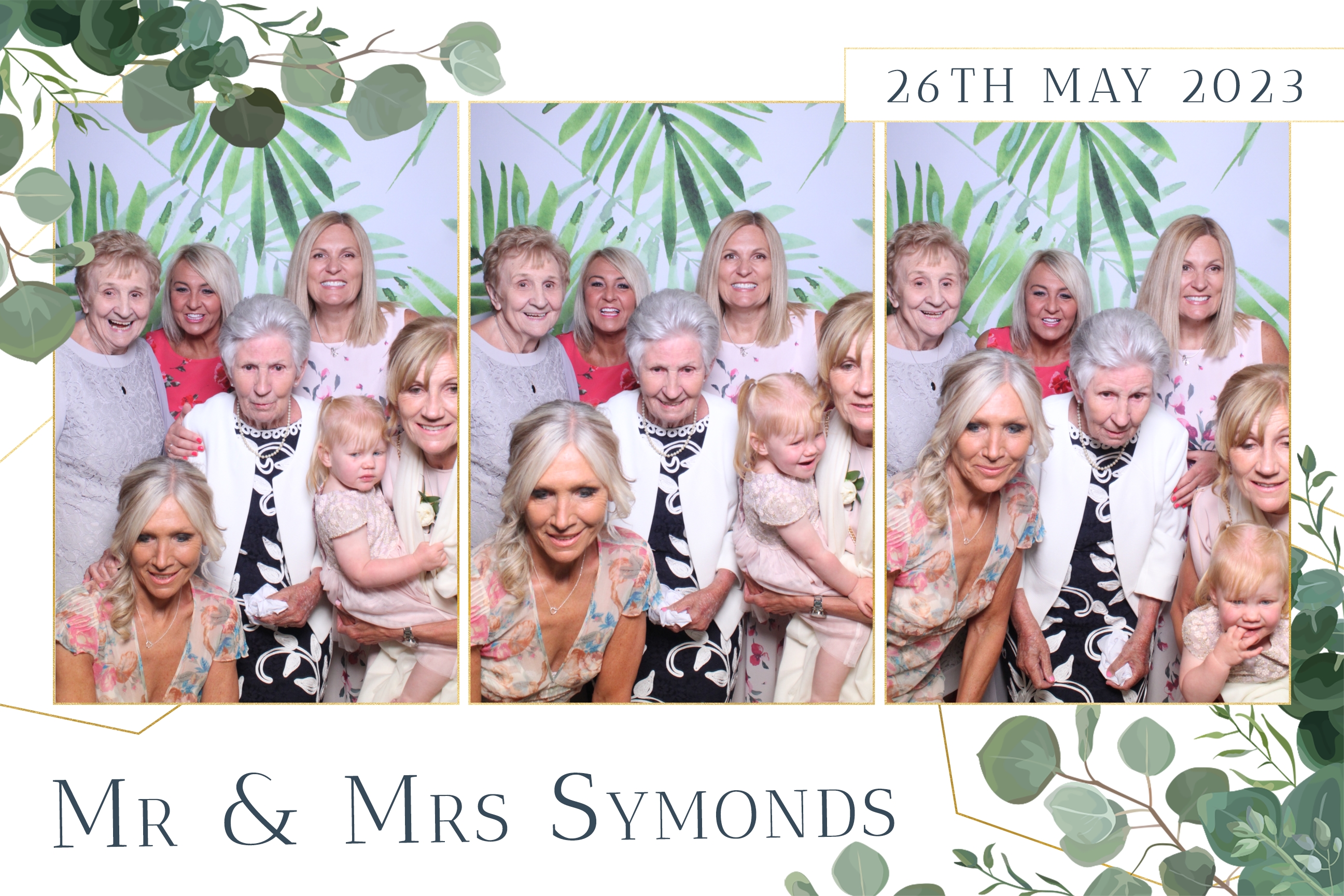 Mr & Mrs Symonds | View more photos from the event at images.mobile-photo-booth.com/u/MobilePhotoBoothUK/Mr-Mrs-Symonds