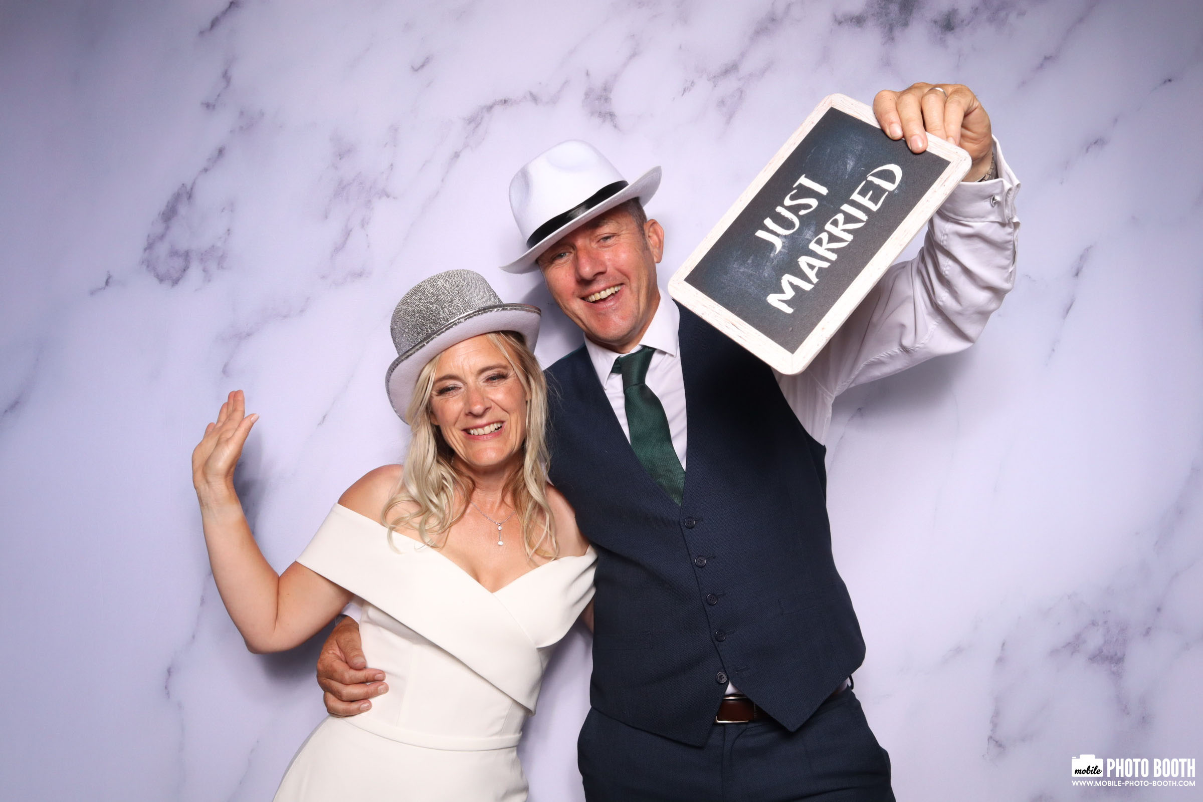 Nicky & Dan | View more photos from the event at images.mobile-photo-booth.com/u/MobilePhotoBoothUK/Nicky-Dan