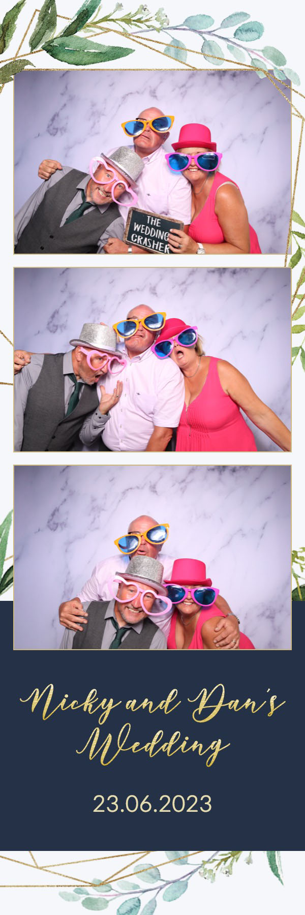 Nicky & Dan | View more photos from the event at images.mobile-photo-booth.com/u/MobilePhotoBoothUK/Nicky-Dan