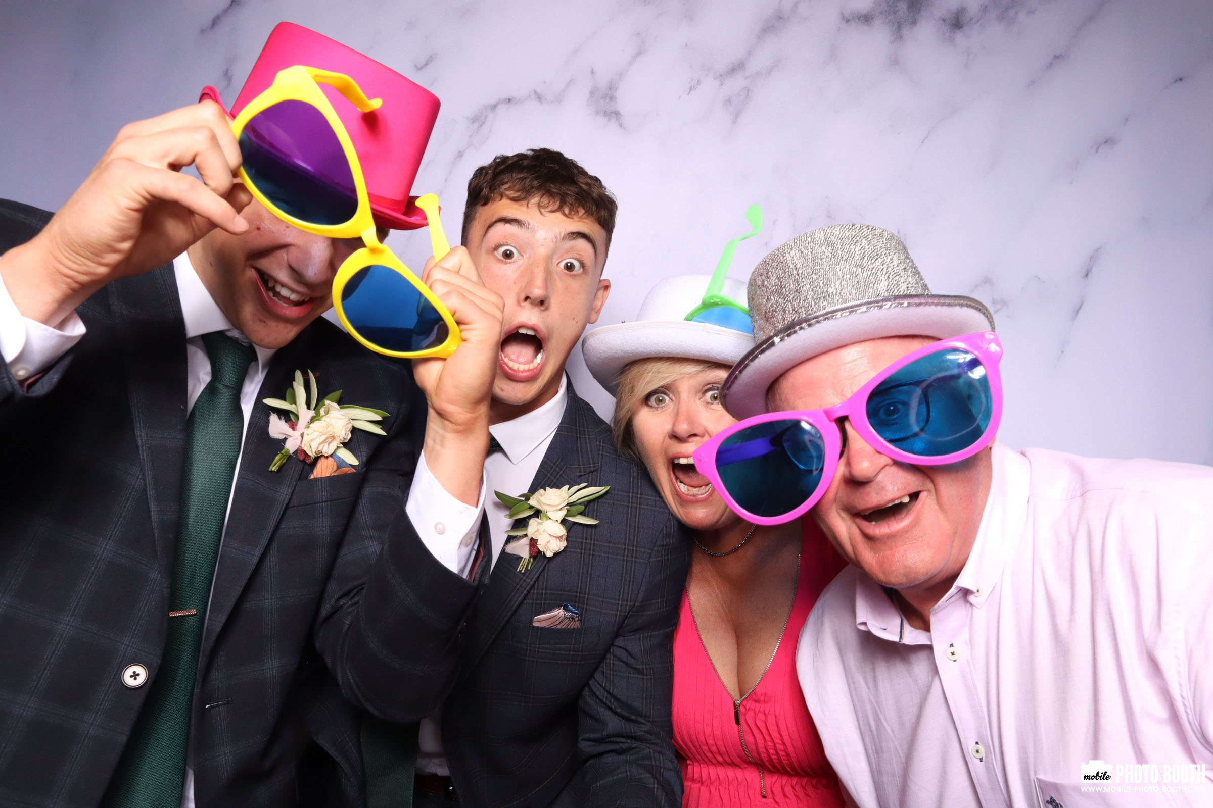 Nicky & Dan | View more photos from the event at images.mobile-photo-booth.com/u/MobilePhotoBoothUK/Nicky-Dan