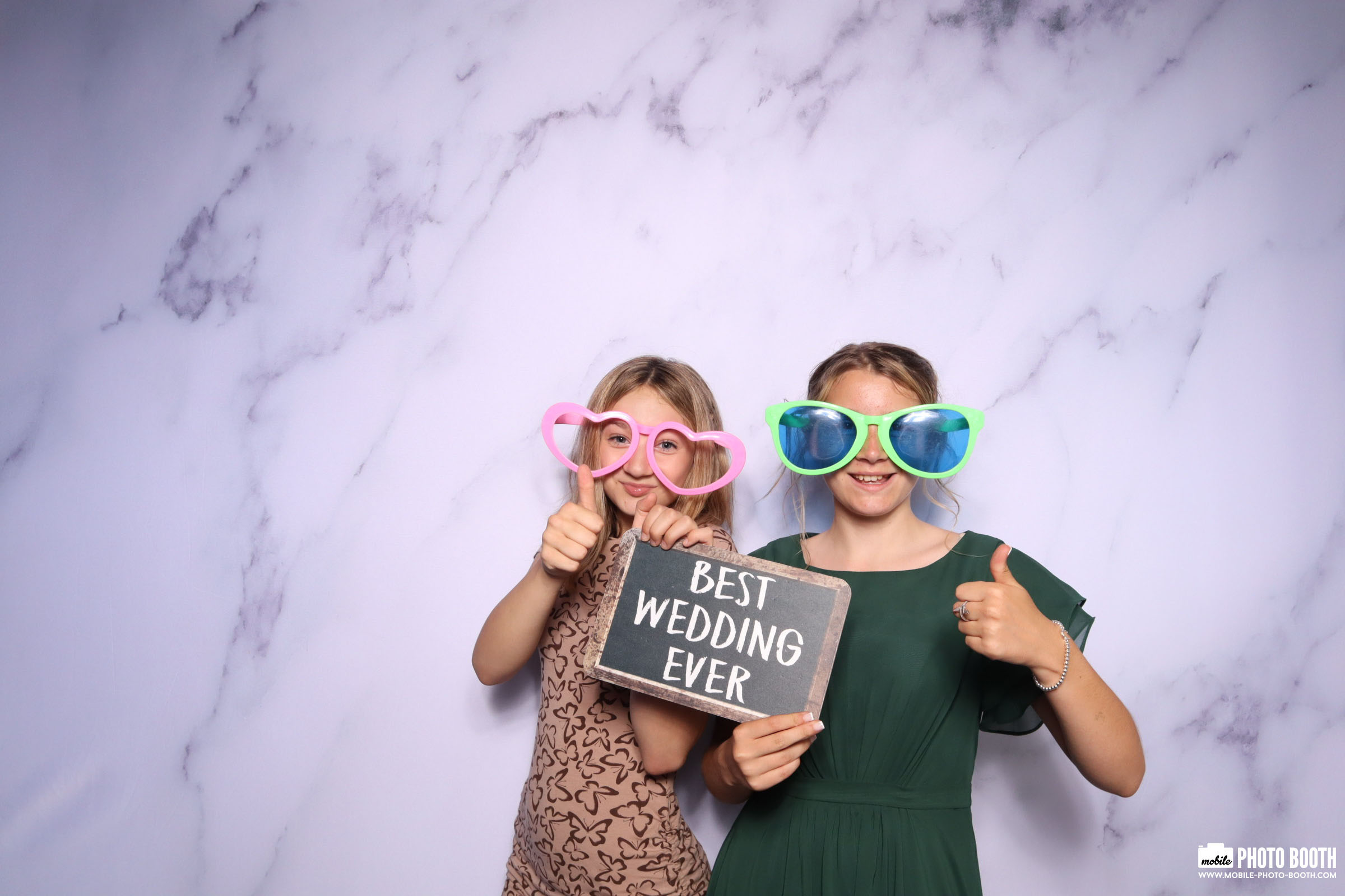 Nicky & Dan | View more photos from the event at images.mobile-photo-booth.com/u/MobilePhotoBoothUK/Nicky-Dan