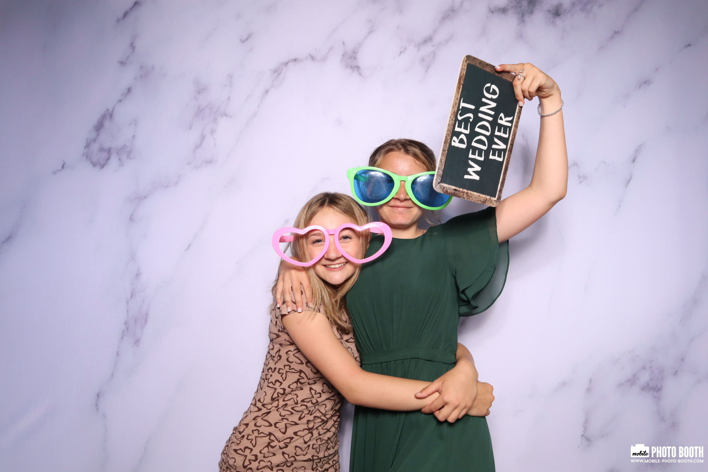 Nicky & Dan | View more photos from the event at images.mobile-photo-booth.com/u/MobilePhotoBoothUK/Nicky-Dan