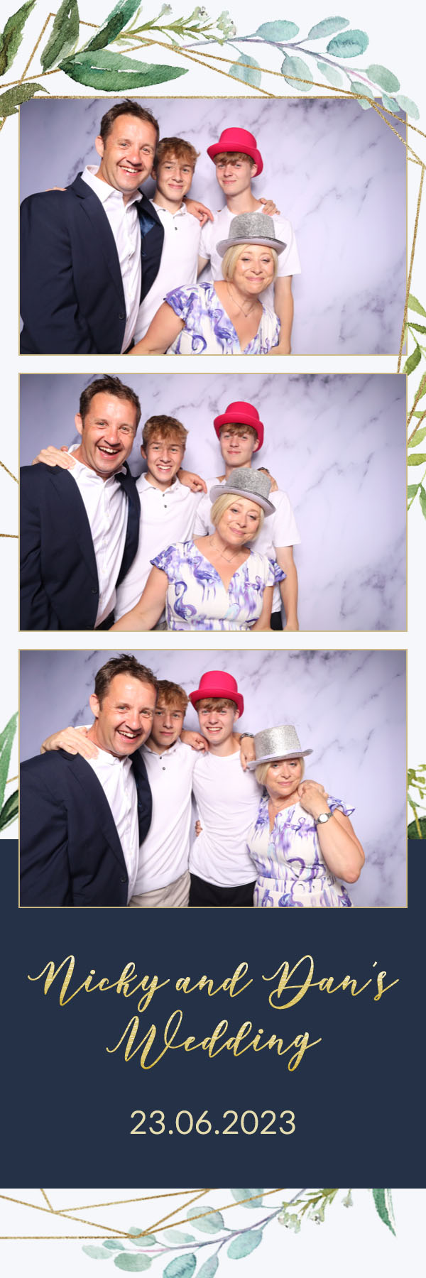 Nicky & Dan | View more photos from the event at images.mobile-photo-booth.com/u/MobilePhotoBoothUK/Nicky-Dan