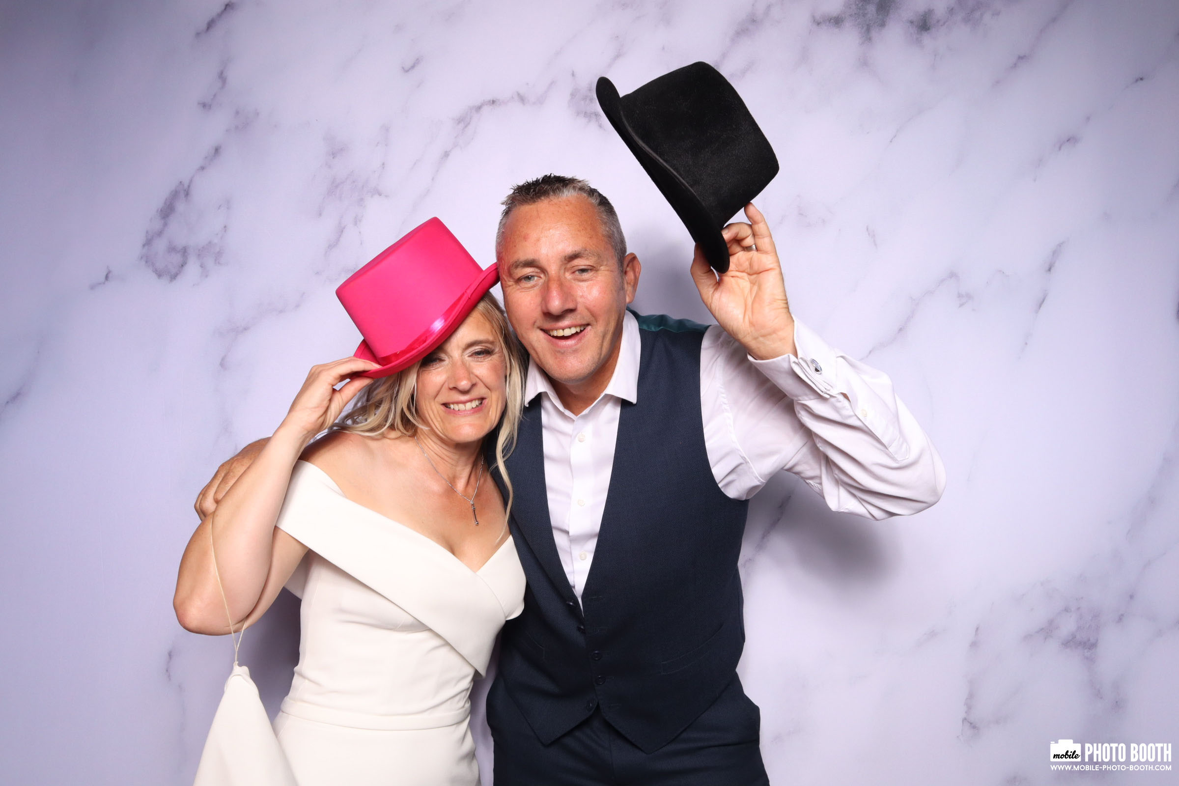 Nicky & Dan | View more photos from the event at images.mobile-photo-booth.com/u/MobilePhotoBoothUK/Nicky-Dan