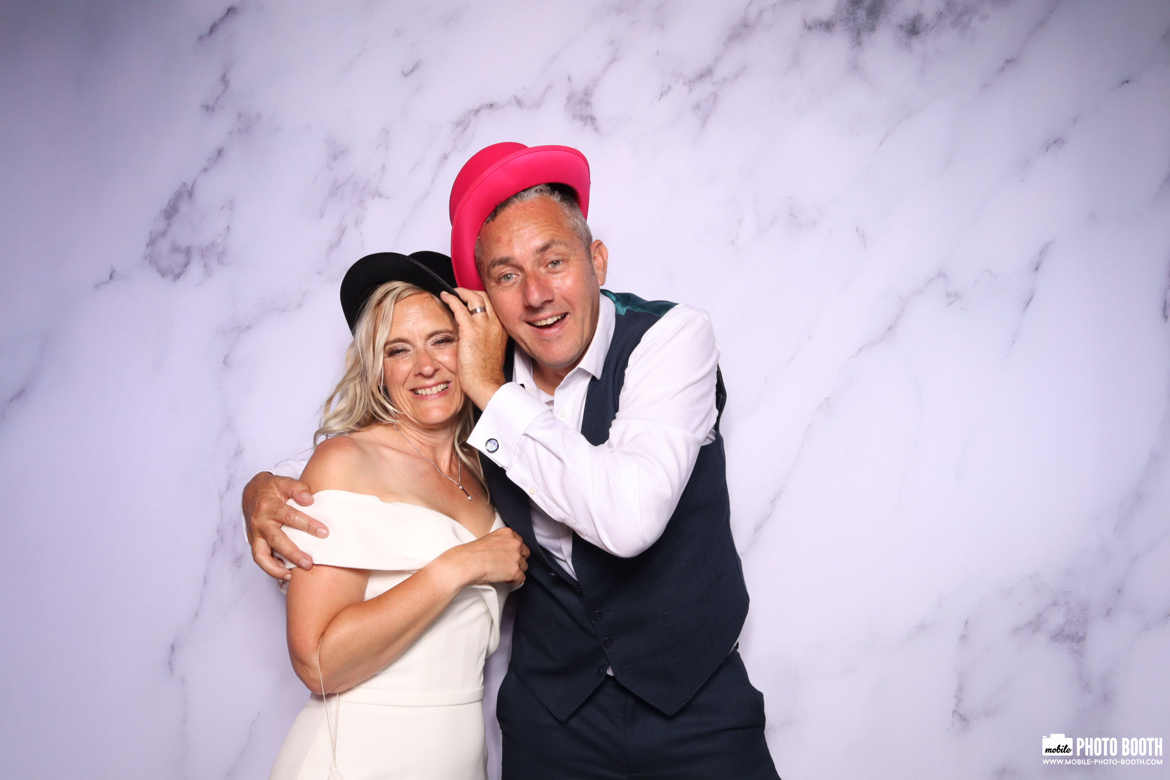 Nicky & Dan | View more photos from the event at images.mobile-photo-booth.com/u/MobilePhotoBoothUK/Nicky-Dan