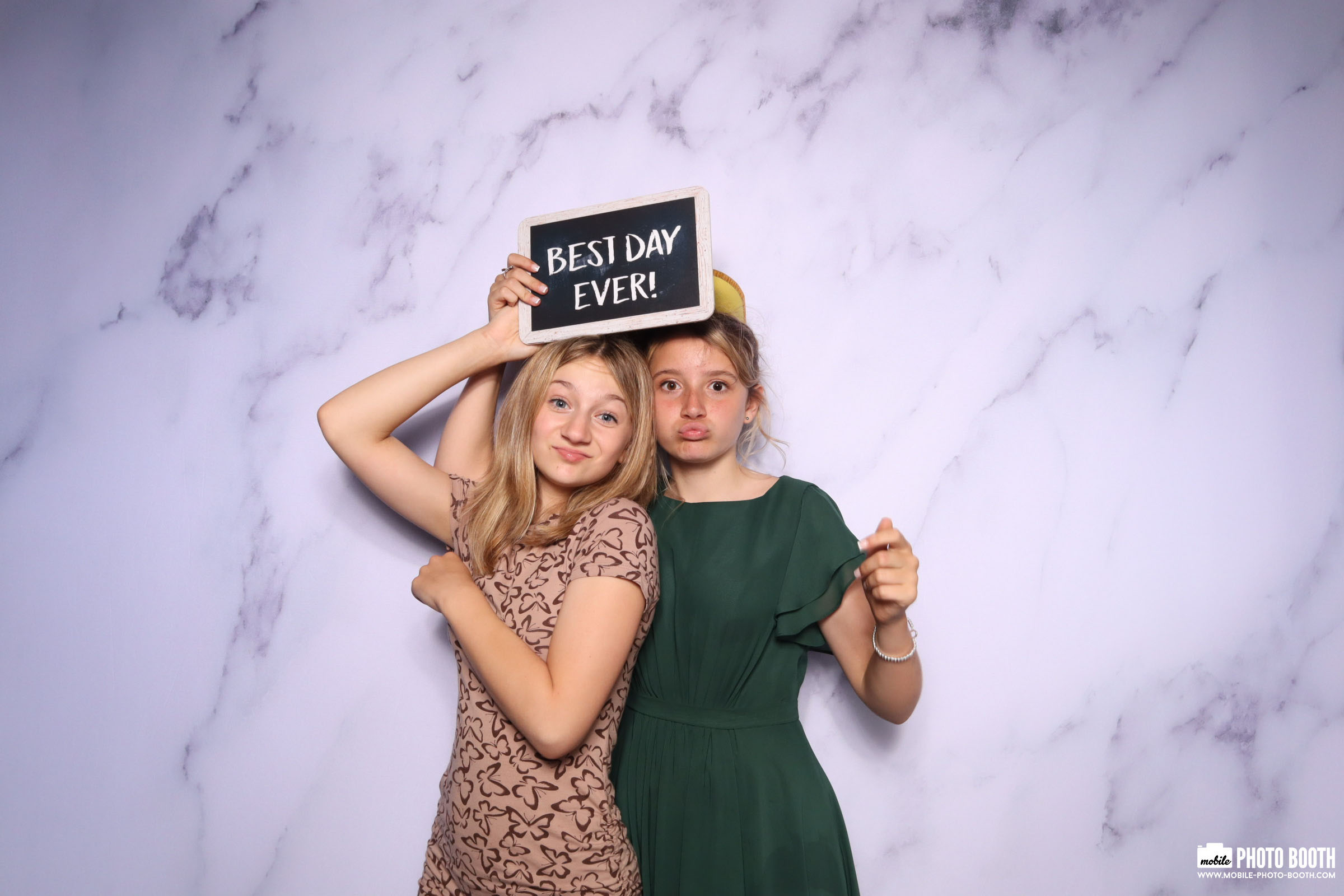 Nicky & Dan | View more photos from the event at images.mobile-photo-booth.com/u/MobilePhotoBoothUK/Nicky-Dan