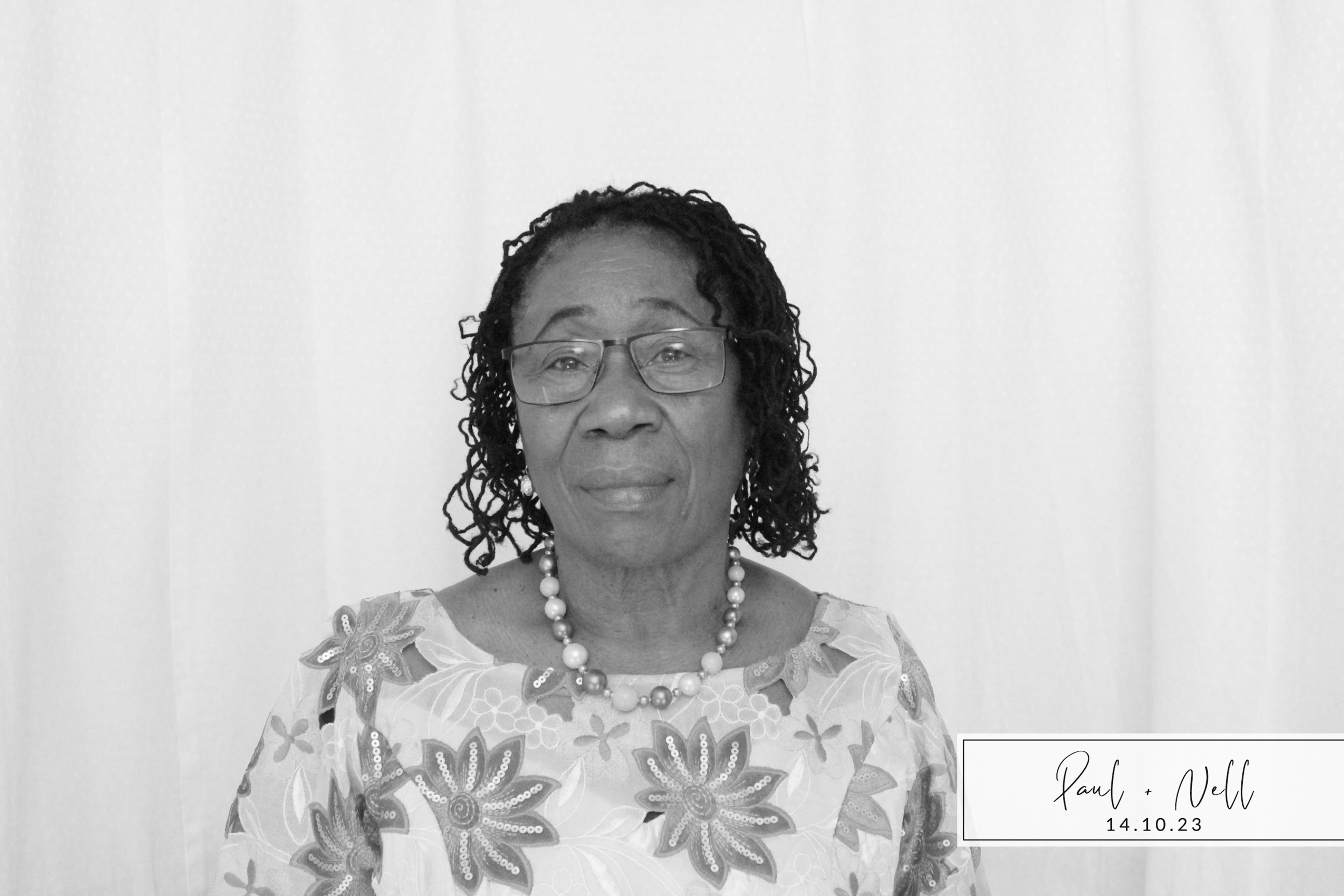 Paul & Nell | View more photos from the event at images.mobile-photo-booth.com/u/MobilePhotoBoothUK/Paul-Nell