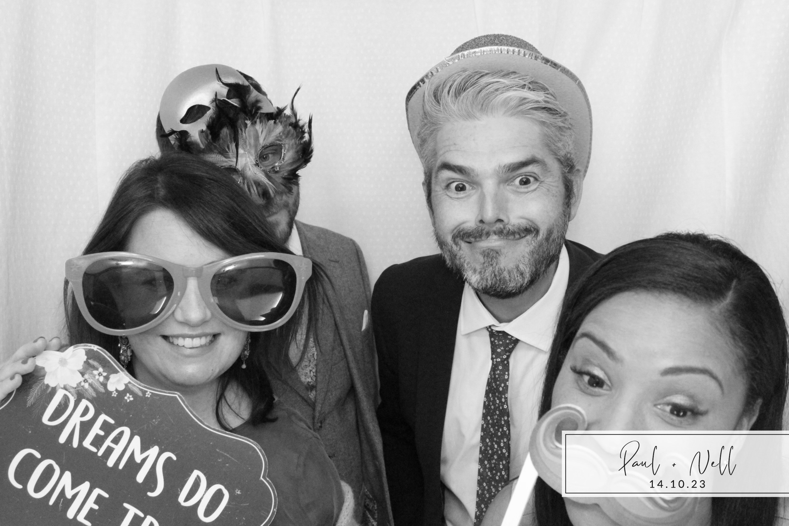Paul & Nell | View more photos from the event at images.mobile-photo-booth.com/u/MobilePhotoBoothUK/Paul-Nell