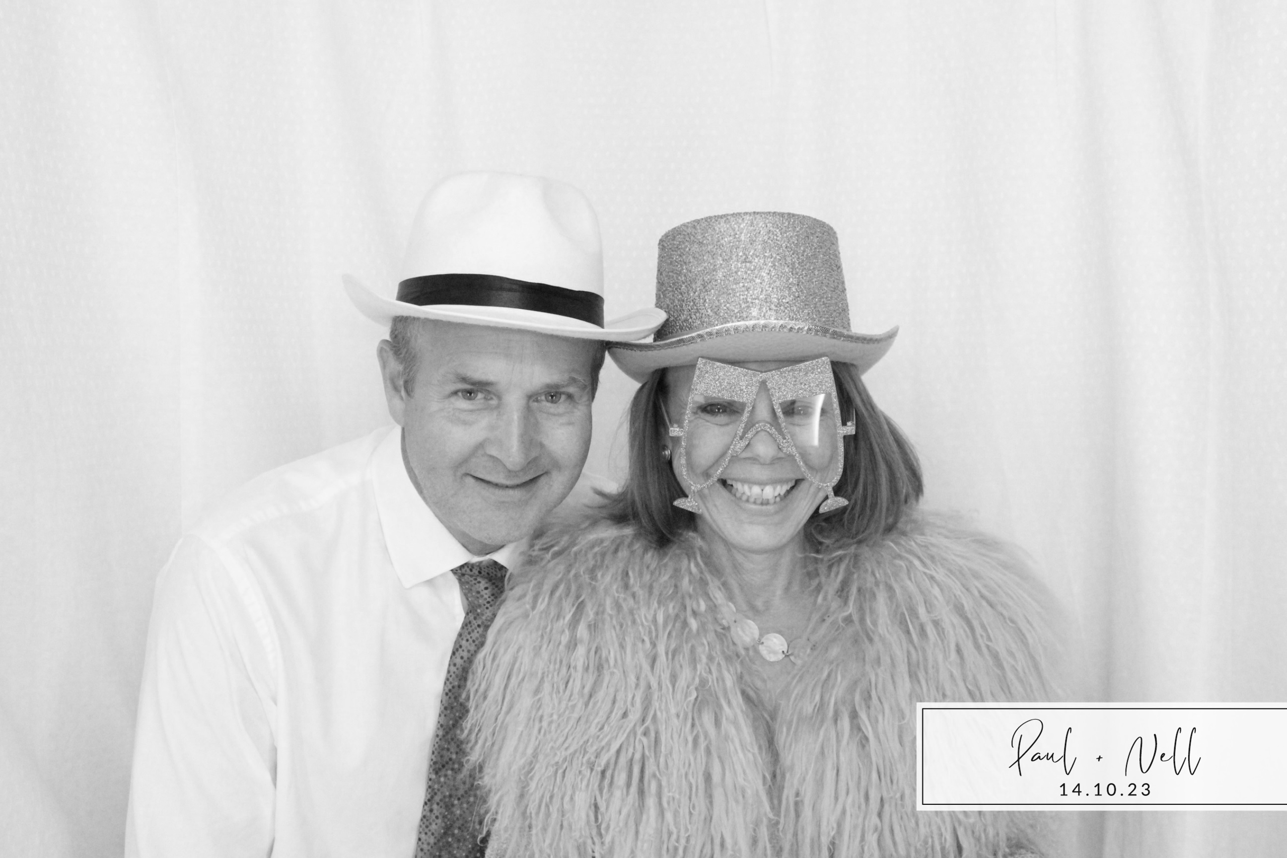 Paul & Nell | View more photos from the event at images.mobile-photo-booth.com/u/MobilePhotoBoothUK/Paul-Nell