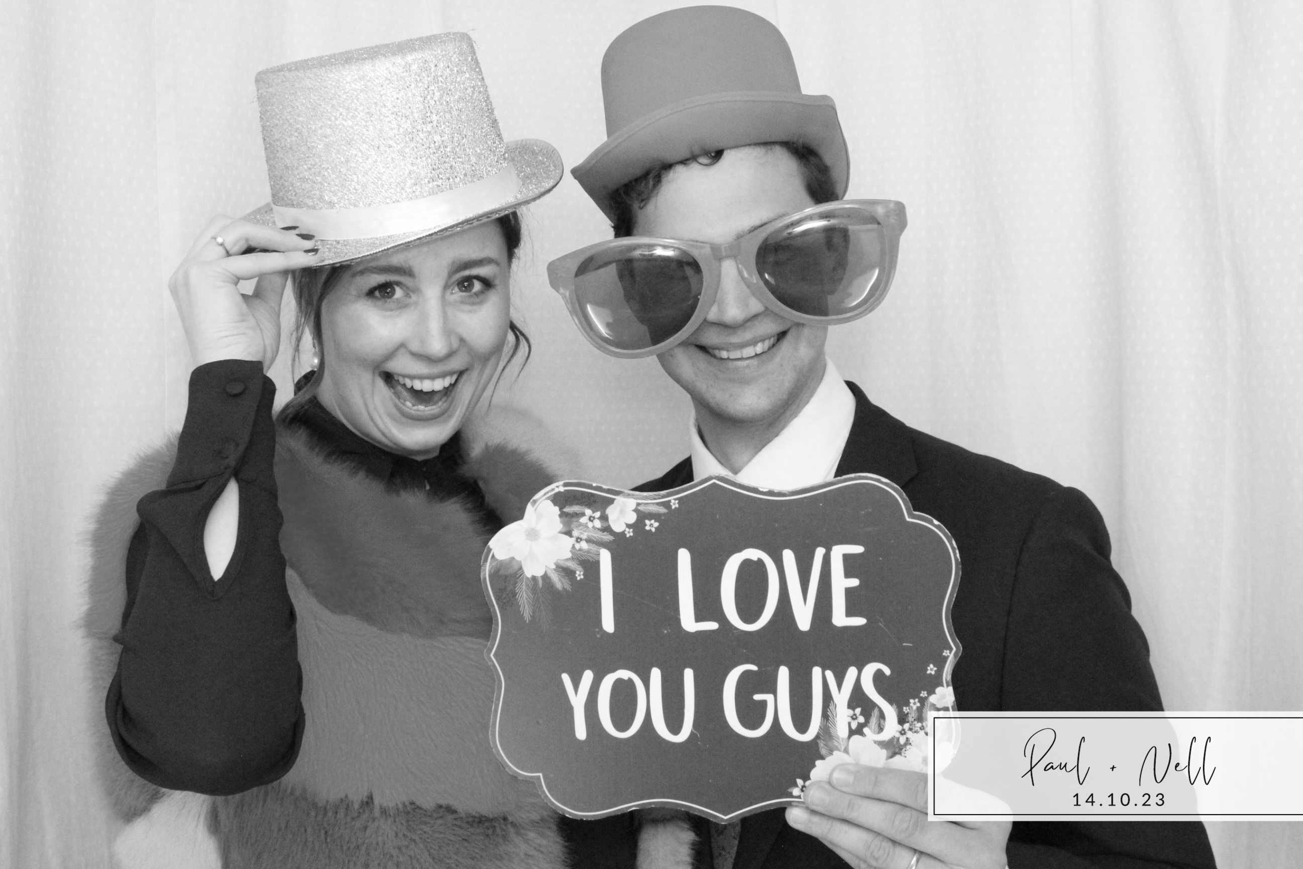 Paul & Nell | View more photos from the event at images.mobile-photo-booth.com/u/MobilePhotoBoothUK/Paul-Nell