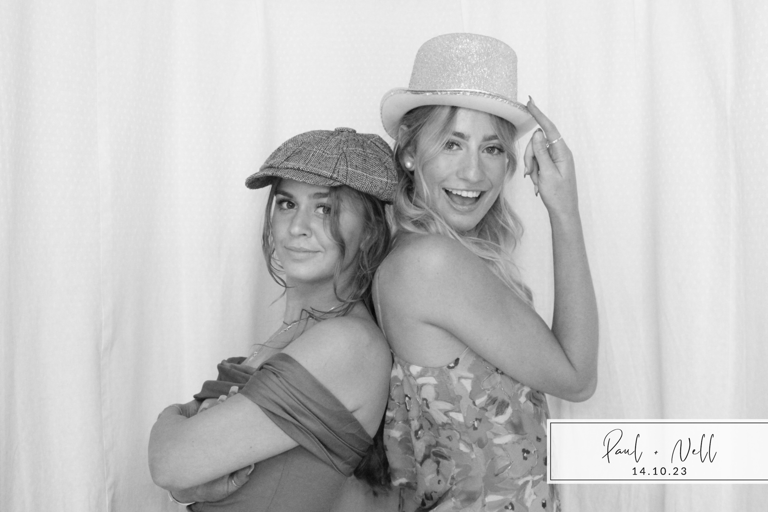 Paul & Nell | View more photos from the event at images.mobile-photo-booth.com/u/MobilePhotoBoothUK/Paul-Nell
