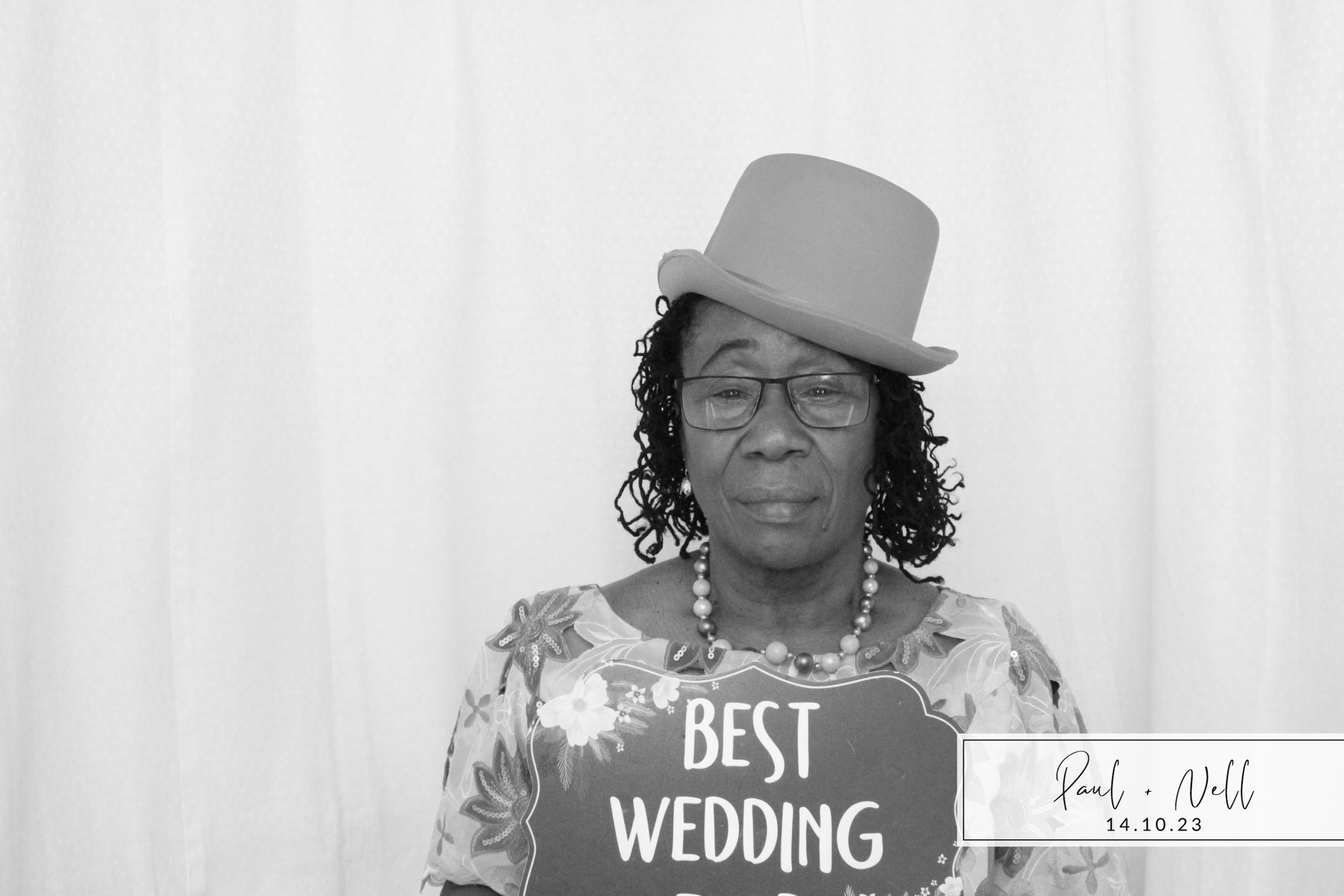 Paul & Nell | View more photos from the event at images.mobile-photo-booth.com/u/MobilePhotoBoothUK/Paul-Nell