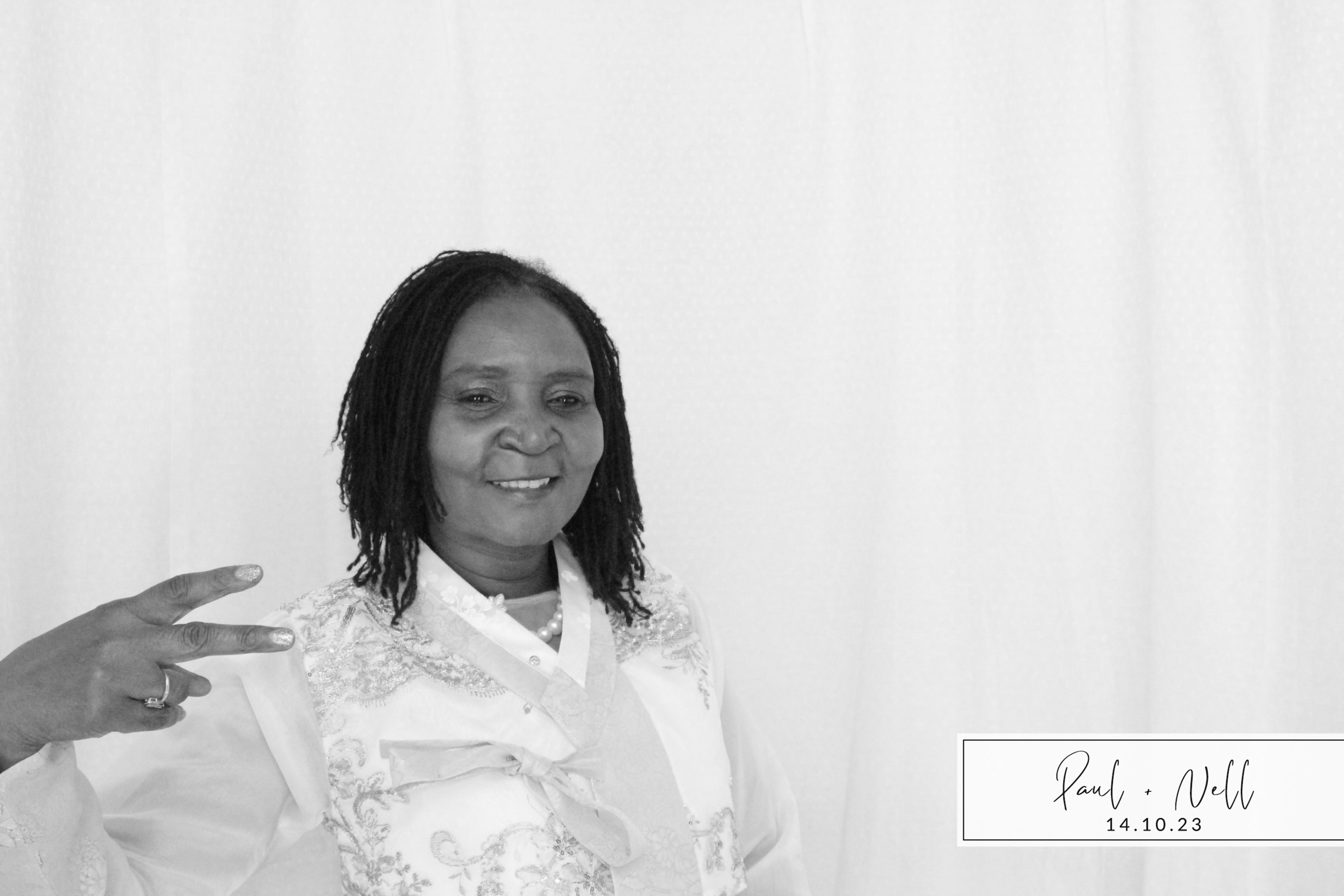 Paul & Nell | View more photos from the event at images.mobile-photo-booth.com/u/MobilePhotoBoothUK/Paul-Nell