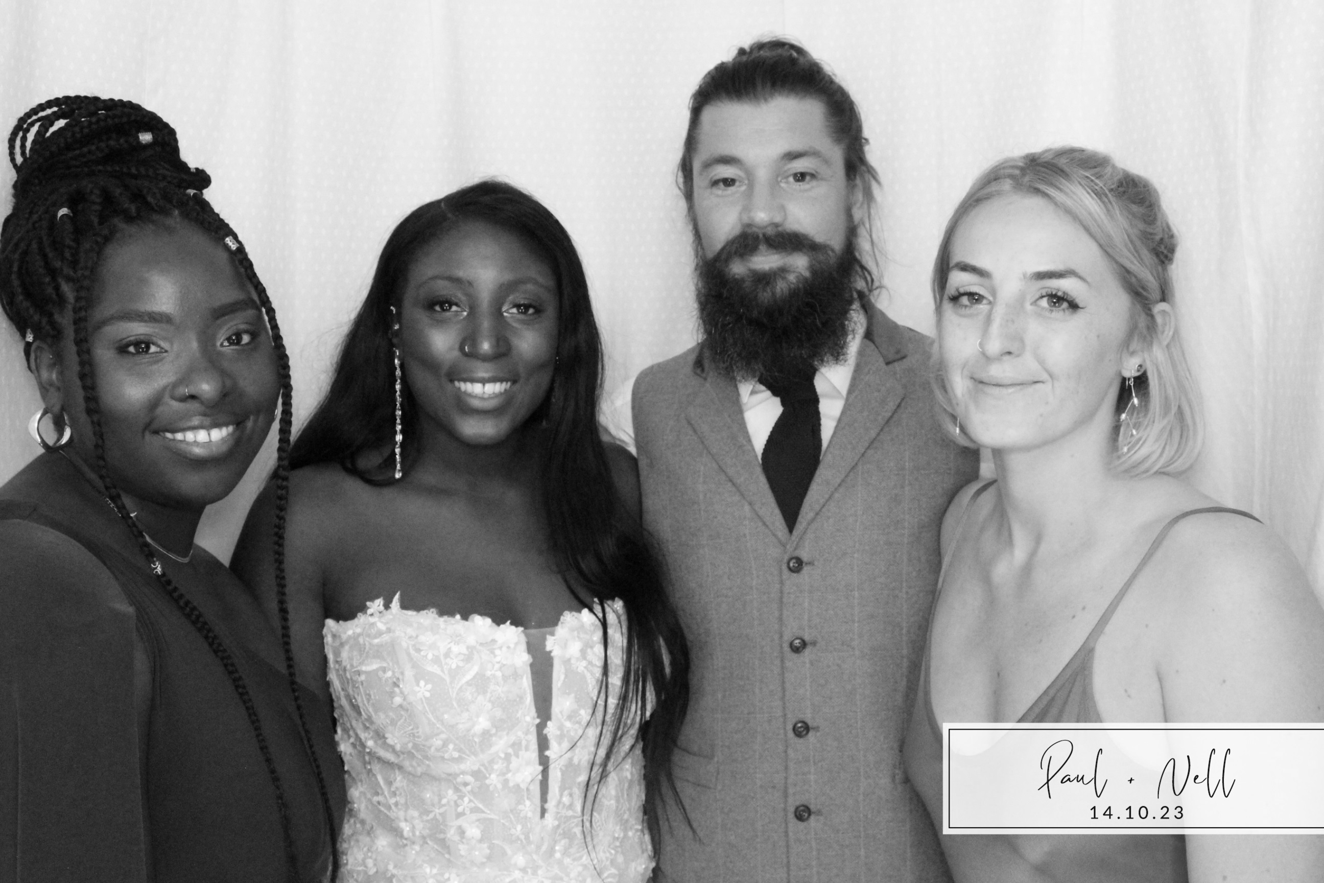 Paul & Nell | View more photos from the event at images.mobile-photo-booth.com/u/MobilePhotoBoothUK/Paul-Nell
