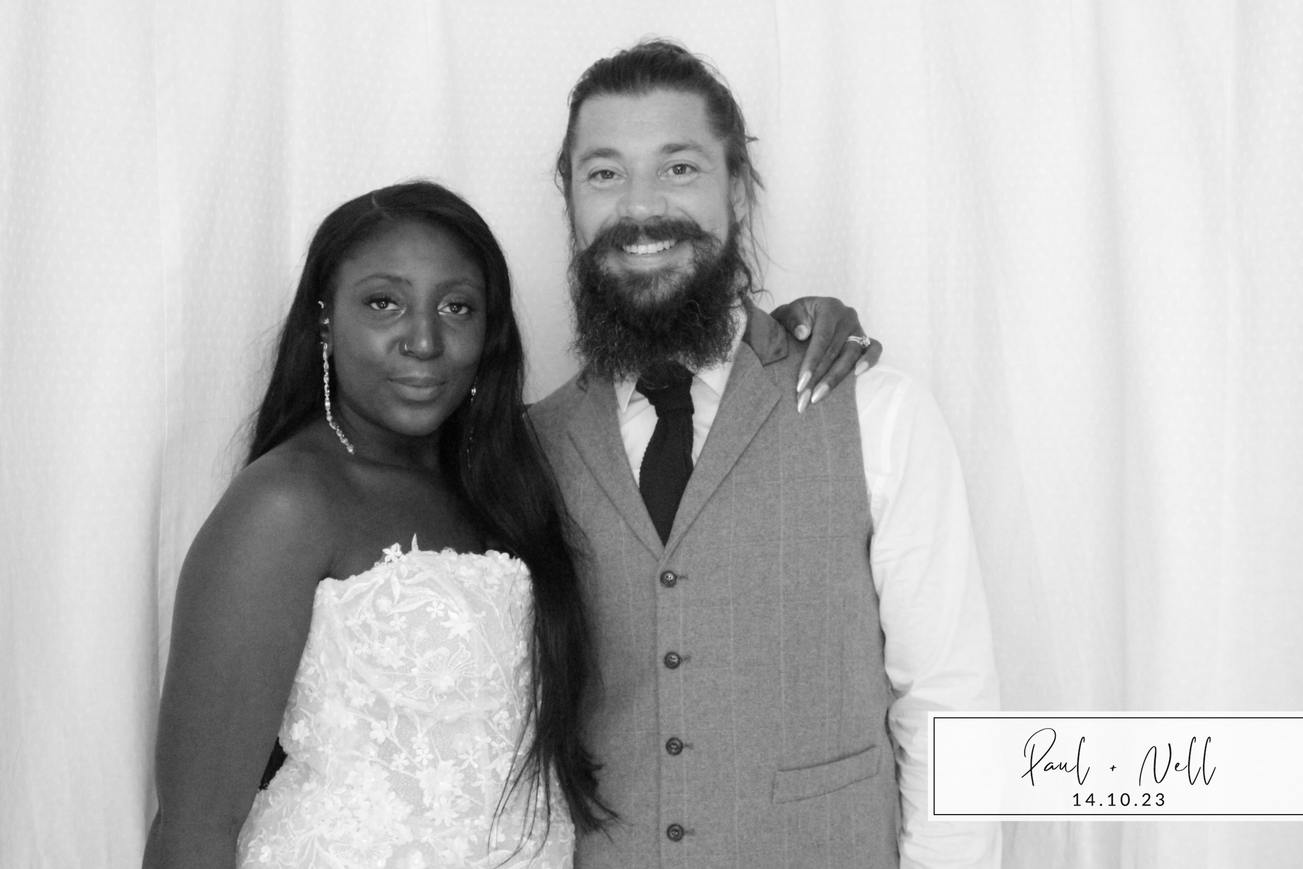 Paul & Nell | View more photos from the event at images.mobile-photo-booth.com/u/MobilePhotoBoothUK/Paul-Nell