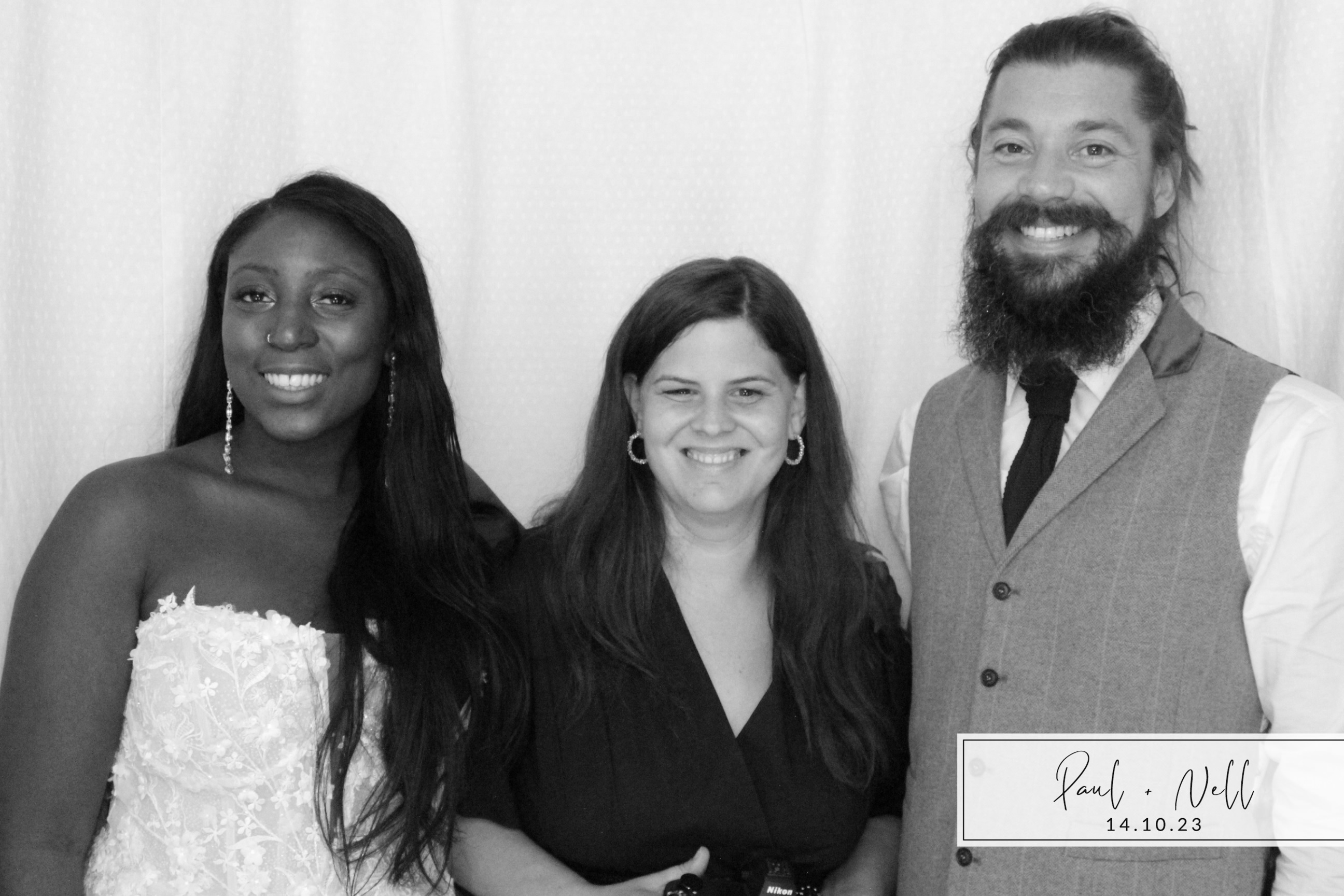 Paul & Nell | View more photos from the event at images.mobile-photo-booth.com/u/MobilePhotoBoothUK/Paul-Nell