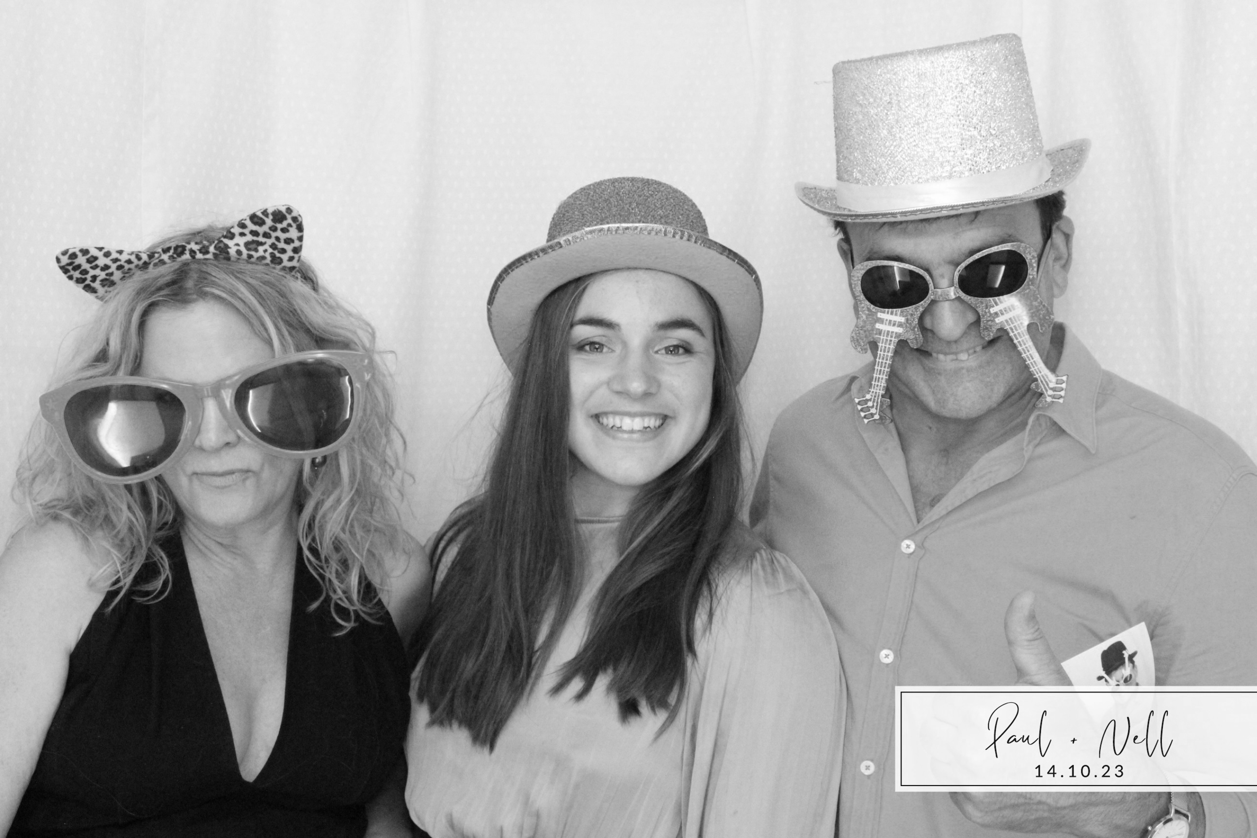 Paul & Nell | View more photos from the event at images.mobile-photo-booth.com/u/MobilePhotoBoothUK/Paul-Nell