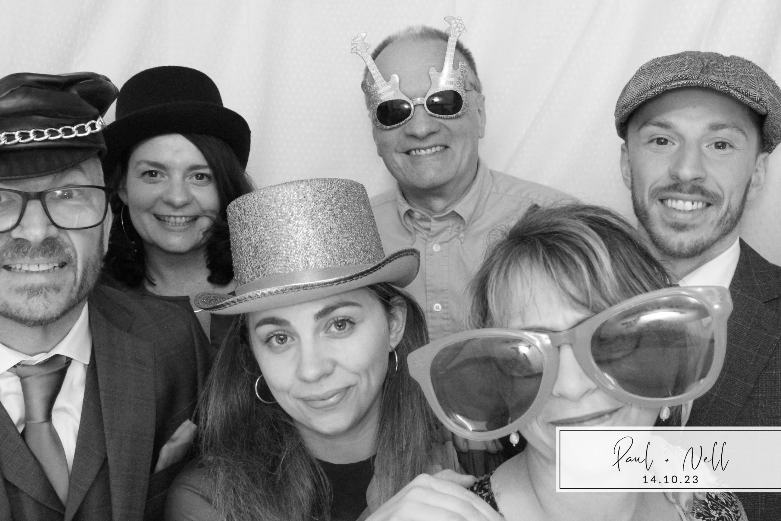 Paul & Nell | View more photos from the event at images.mobile-photo-booth.com/u/MobilePhotoBoothUK/Paul-Nell