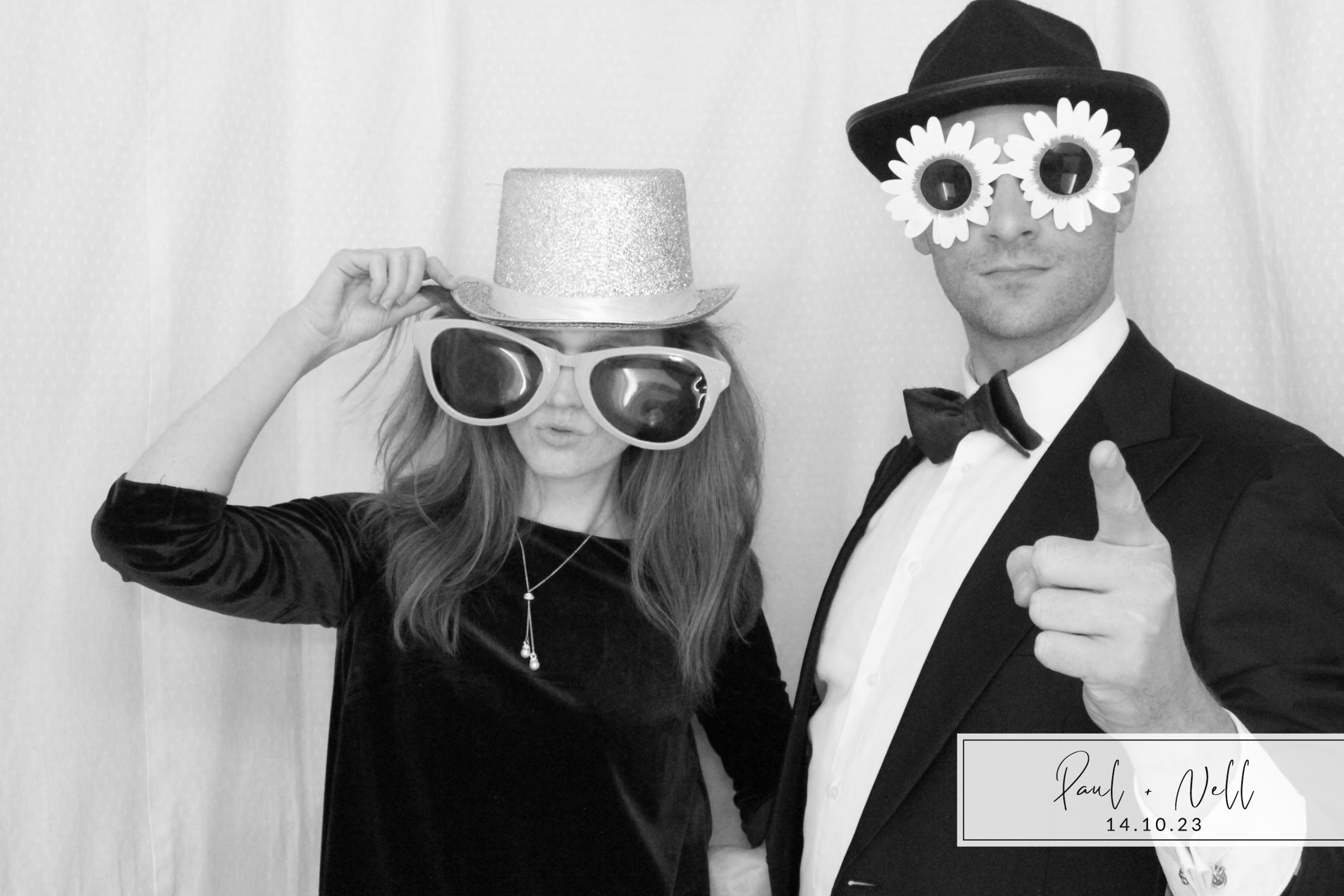 Paul & Nell | View more photos from the event at images.mobile-photo-booth.com/u/MobilePhotoBoothUK/Paul-Nell