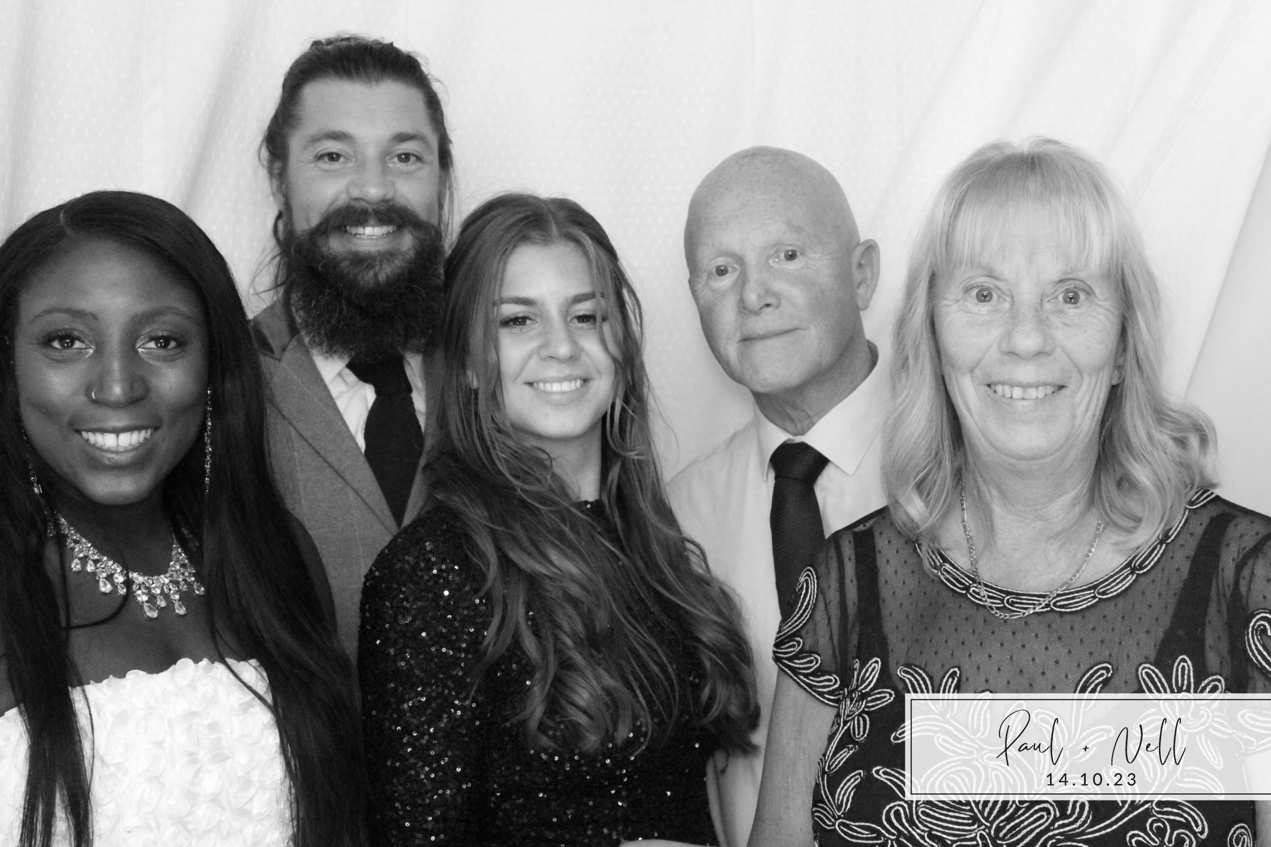 Paul & Nell | View more photos from the event at images.mobile-photo-booth.com/u/MobilePhotoBoothUK/Paul-Nell