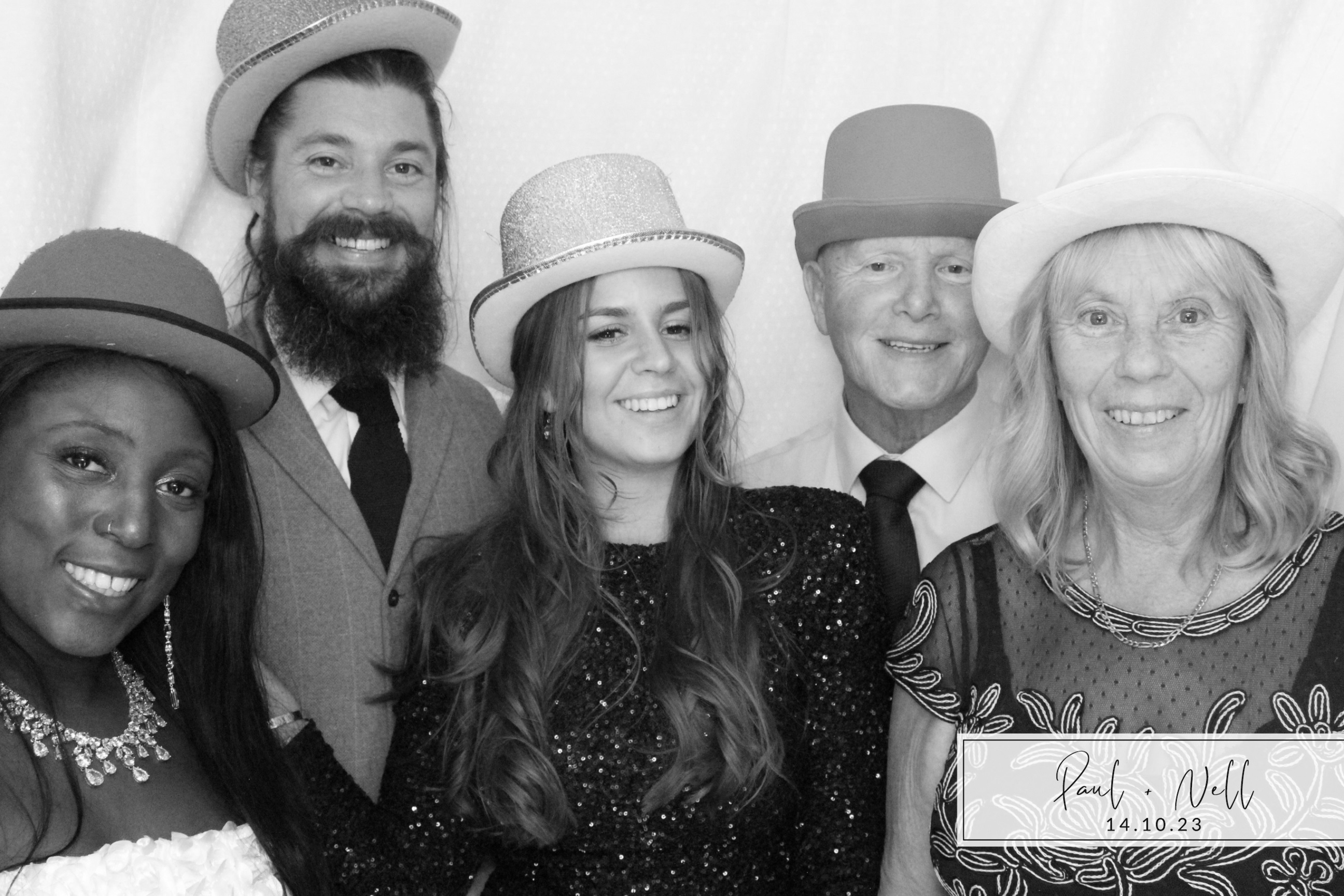 Paul & Nell | View more photos from the event at images.mobile-photo-booth.com/u/MobilePhotoBoothUK/Paul-Nell