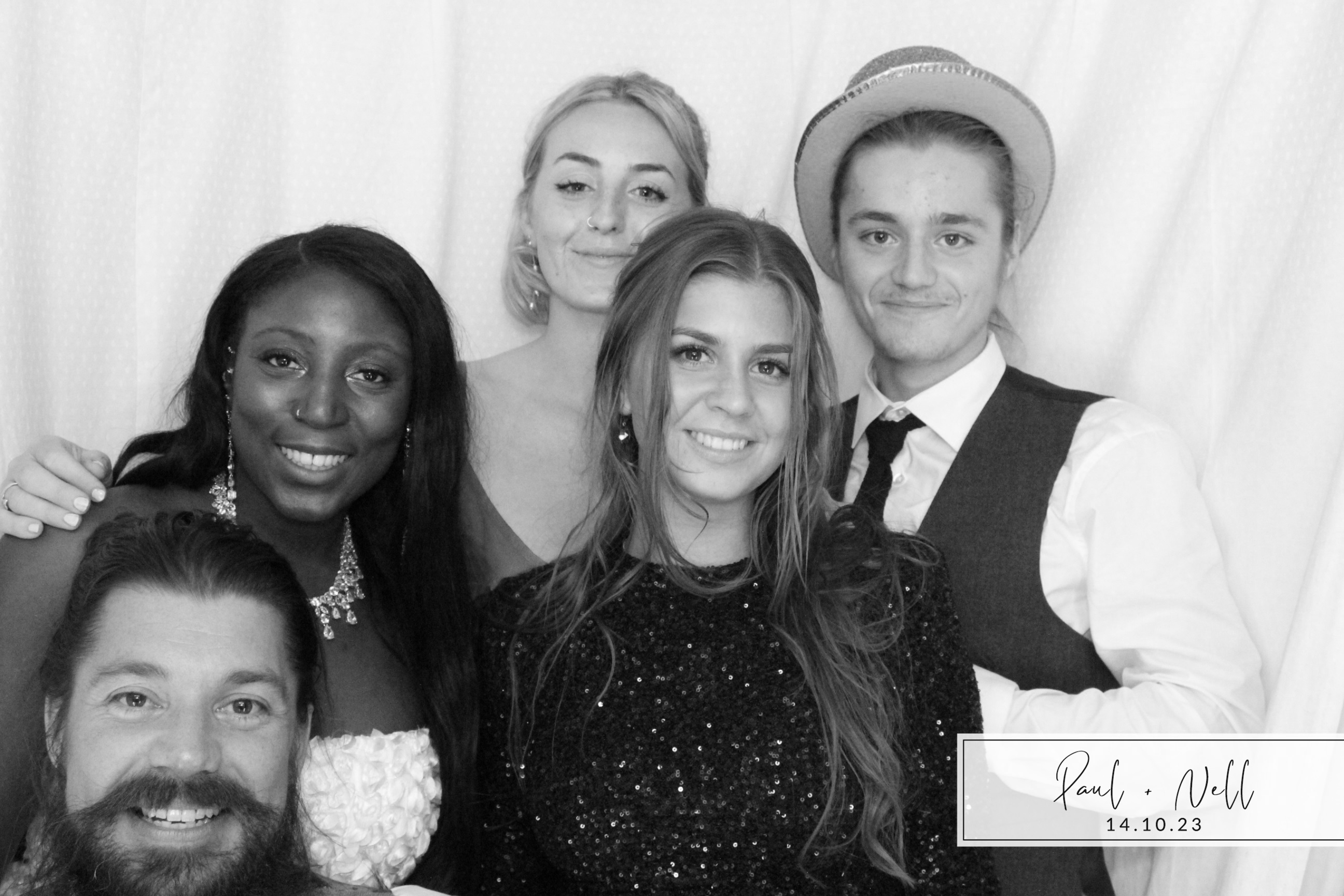 Paul & Nell | View more photos from the event at images.mobile-photo-booth.com/u/MobilePhotoBoothUK/Paul-Nell
