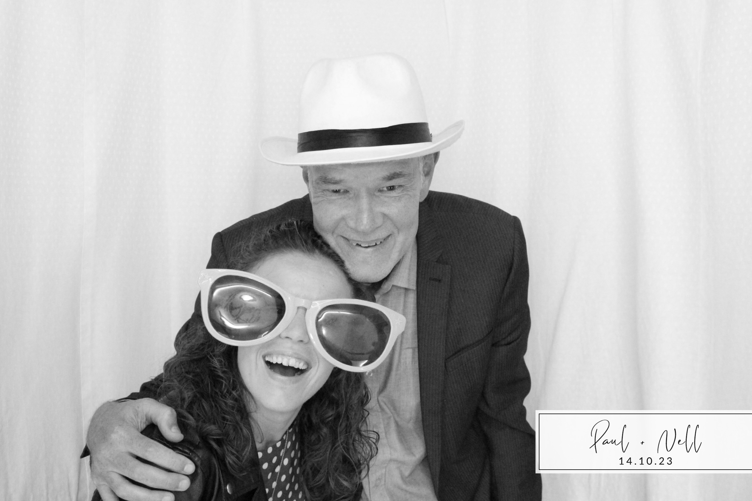 Paul & Nell | View more photos from the event at images.mobile-photo-booth.com/u/MobilePhotoBoothUK/Paul-Nell