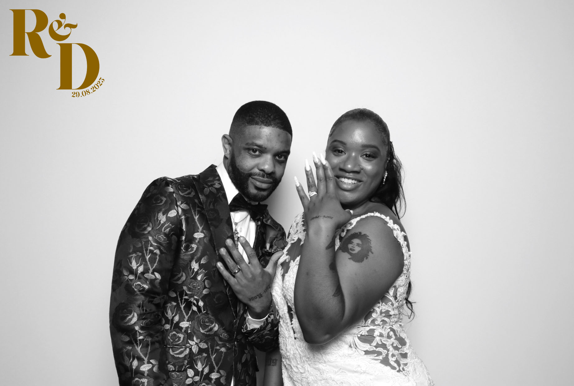 Rhianna & Dean | View more photos from the event at images.mobile-photo-booth.com/u/MobilePhotoBoothUK/Rhianna-Dean