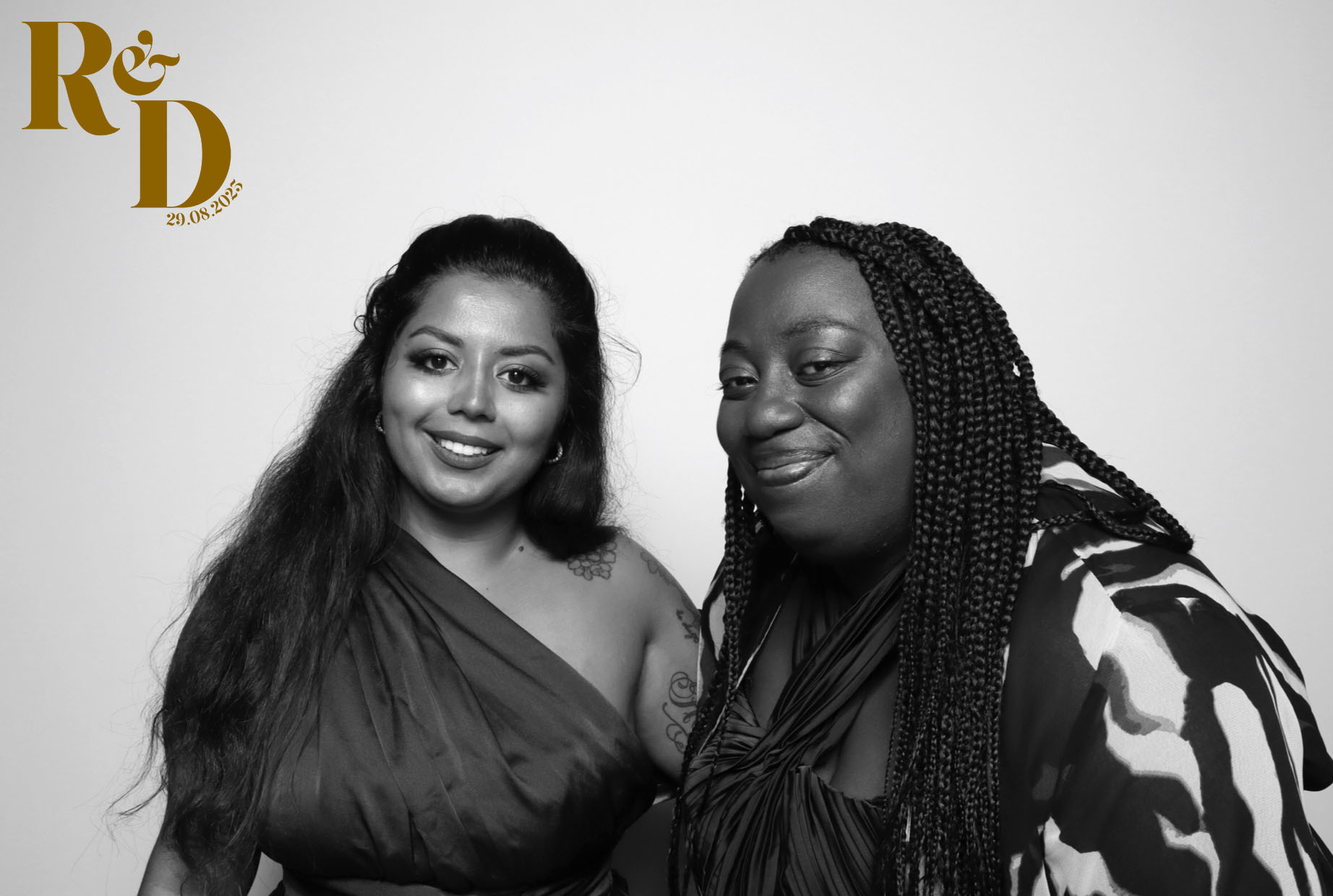 Rhianna & Dean | View more photos from the event at images.mobile-photo-booth.com/u/MobilePhotoBoothUK/Rhianna-Dean