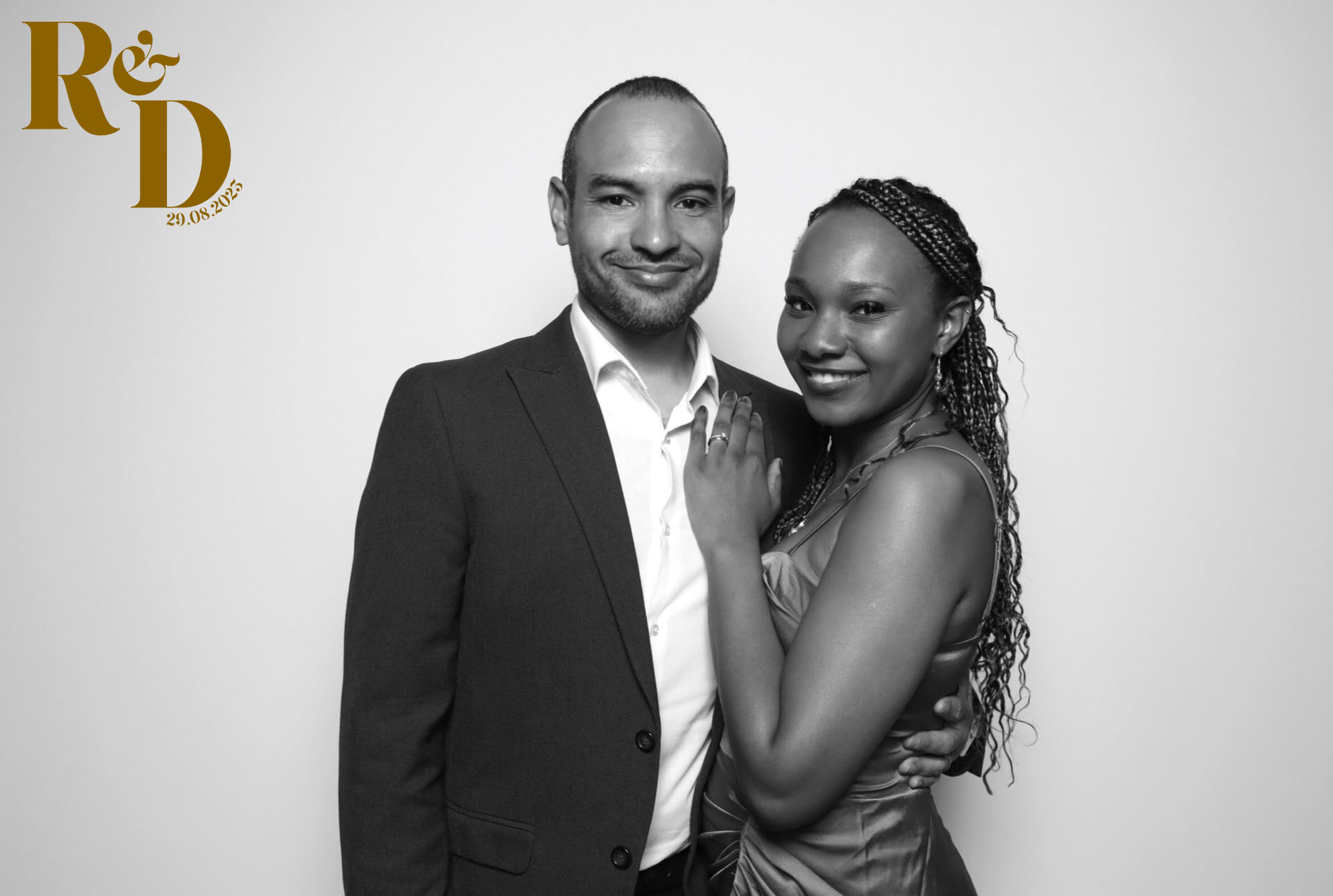 Rhianna & Dean | View more photos from the event at images.mobile-photo-booth.com/u/MobilePhotoBoothUK/Rhianna-Dean