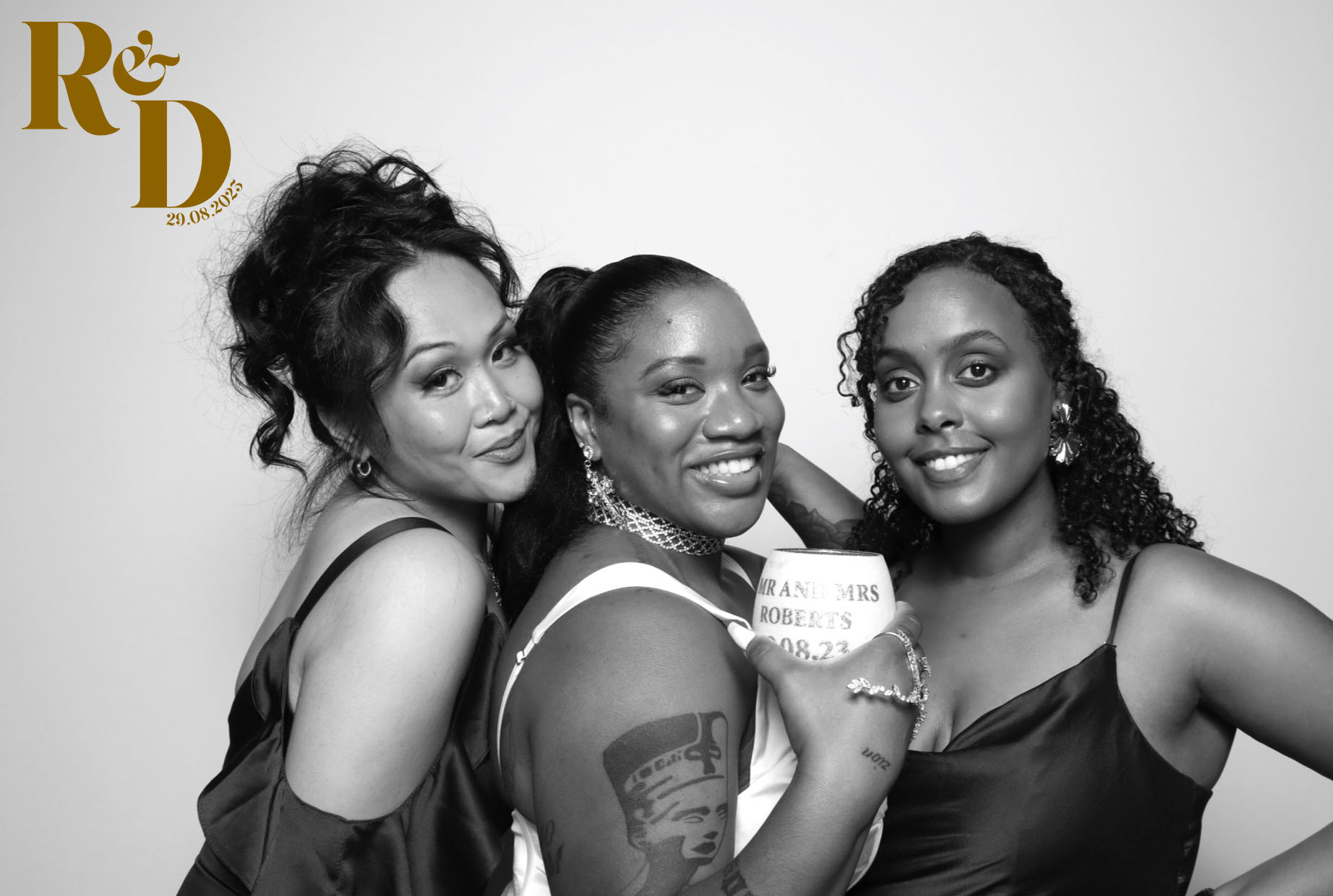 Rhianna & Dean | View more photos from the event at images.mobile-photo-booth.com/u/MobilePhotoBoothUK/Rhianna-Dean