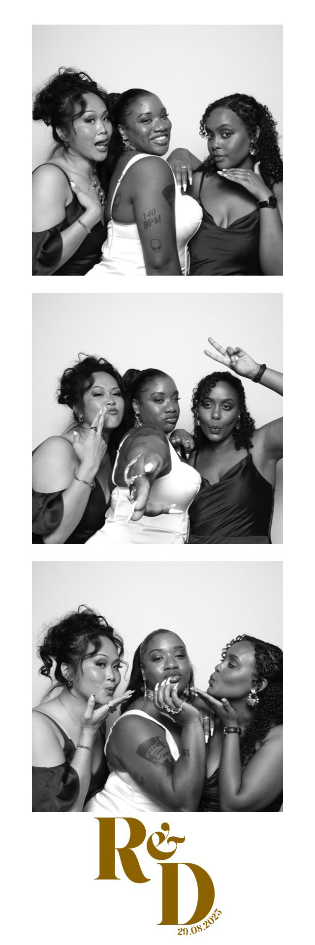 Rhianna & Dean | View more photos from the event at images.mobile-photo-booth.com/u/MobilePhotoBoothUK/Rhianna-Dean