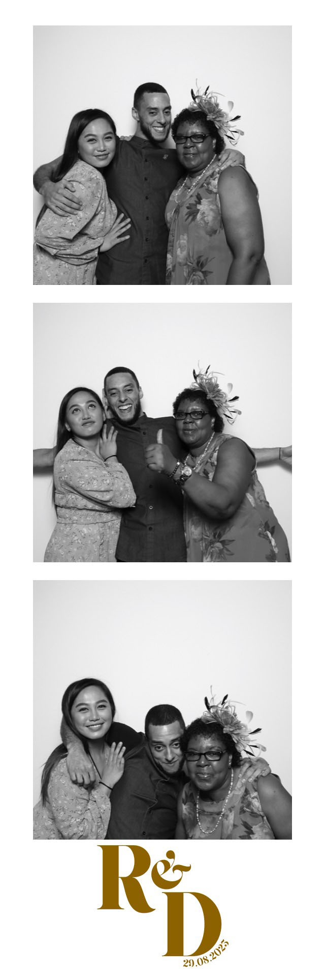 Rhianna & Dean | View more photos from the event at images.mobile-photo-booth.com/u/MobilePhotoBoothUK/Rhianna-Dean