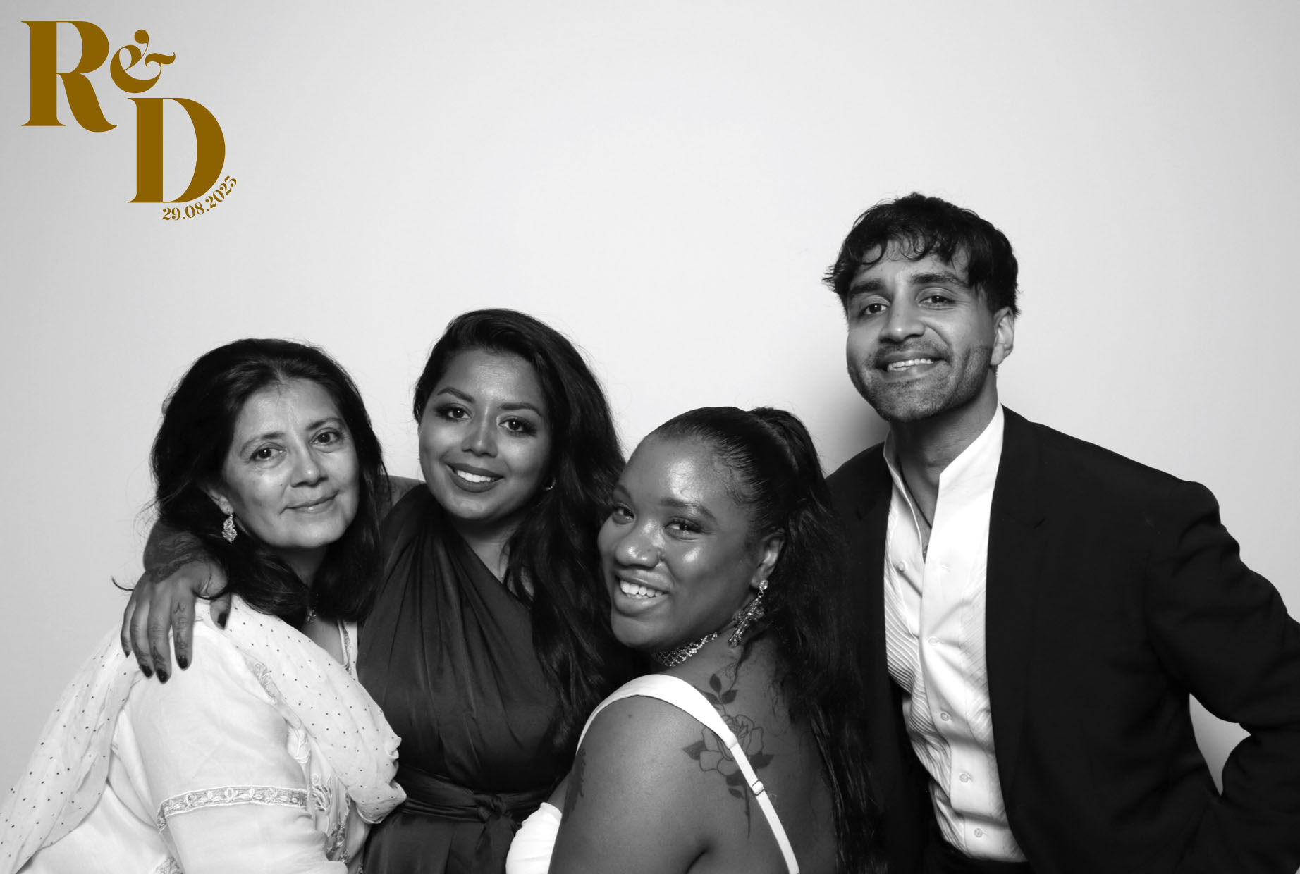 Rhianna & Dean | View more photos from the event at images.mobile-photo-booth.com/u/MobilePhotoBoothUK/Rhianna-Dean